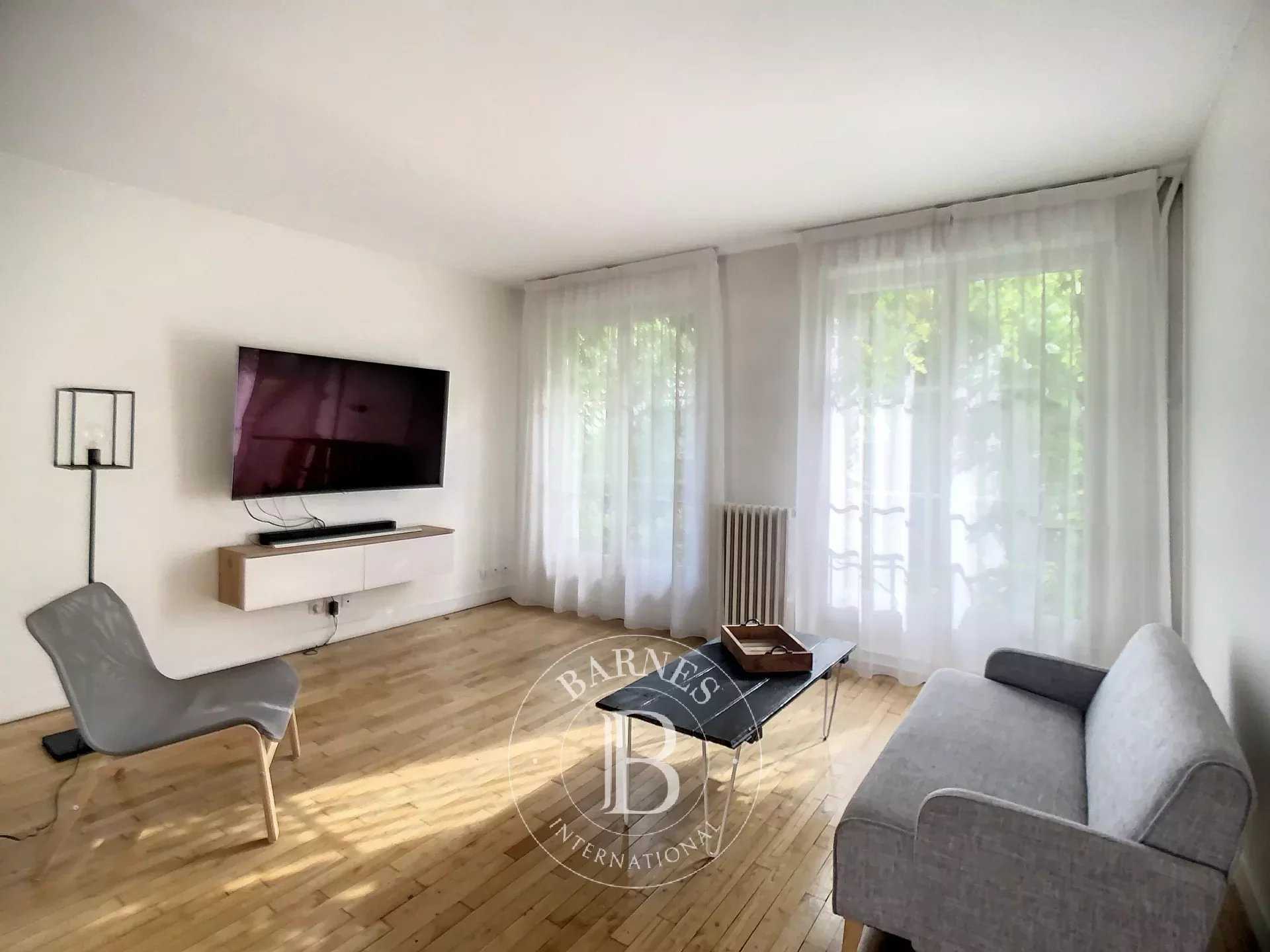 Apartment Neuilly-sur-Seine  -  ref 83255300 (picture 1)