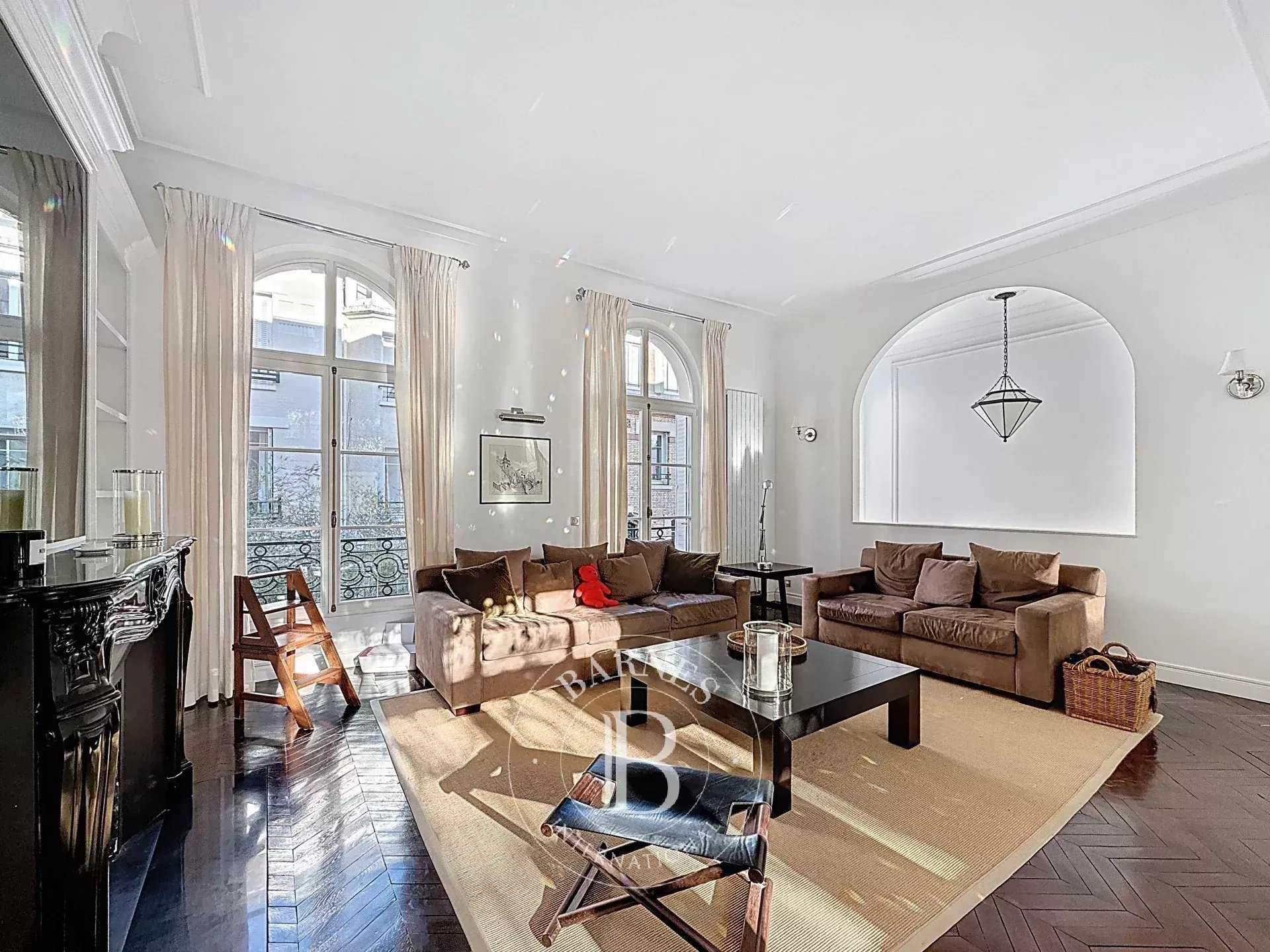 House Neuilly-sur-Seine  -  ref 6196492 (picture 2)