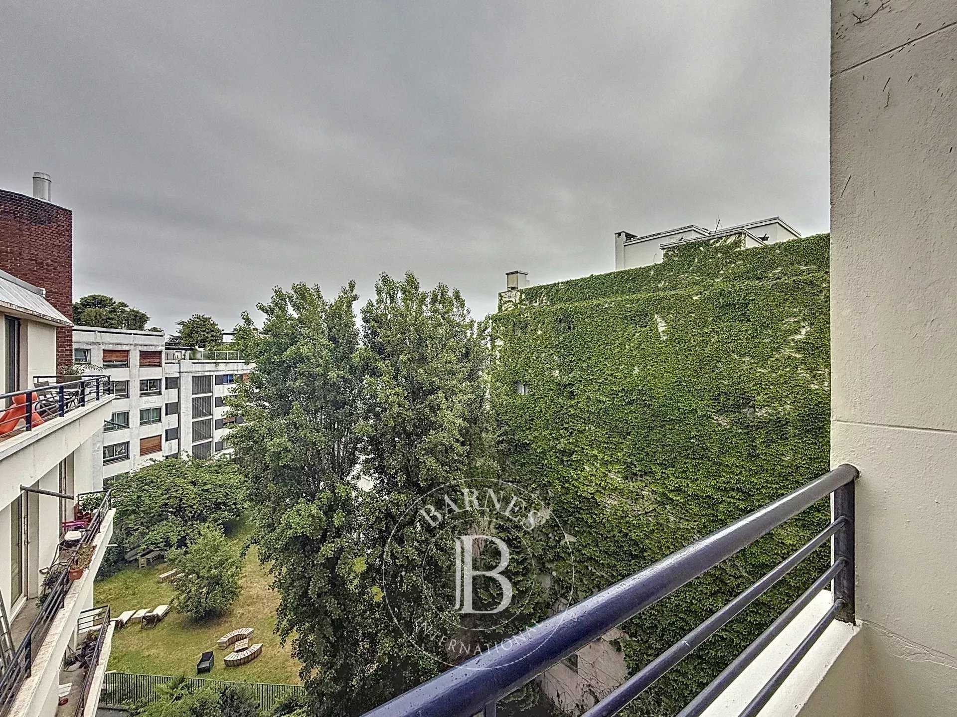 Appartement Neuilly-sur-Seine  -  ref 85956885 (picture 2)