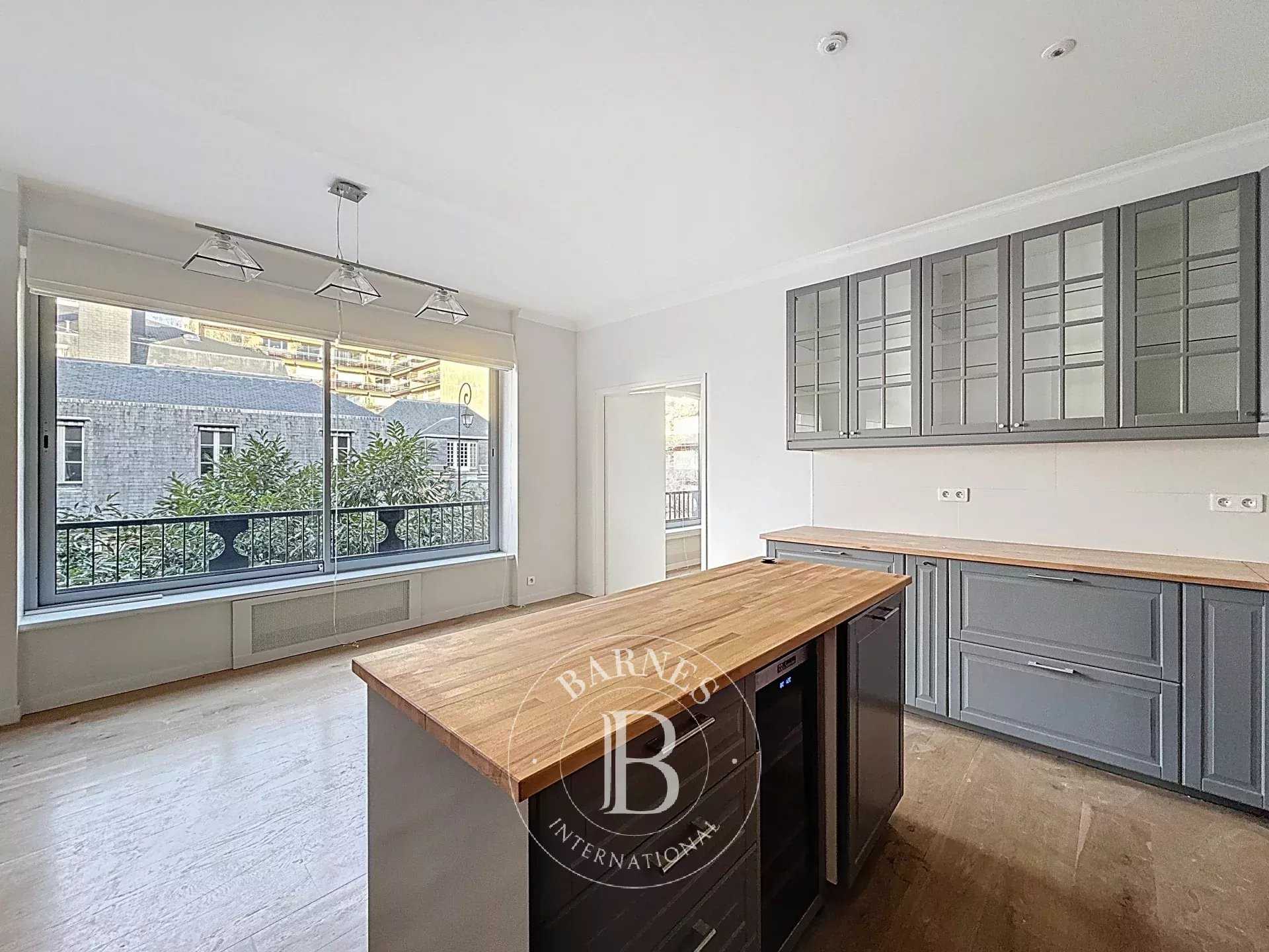 Appartement Neuilly-sur-Seine  -  ref 86607357 (picture 3)