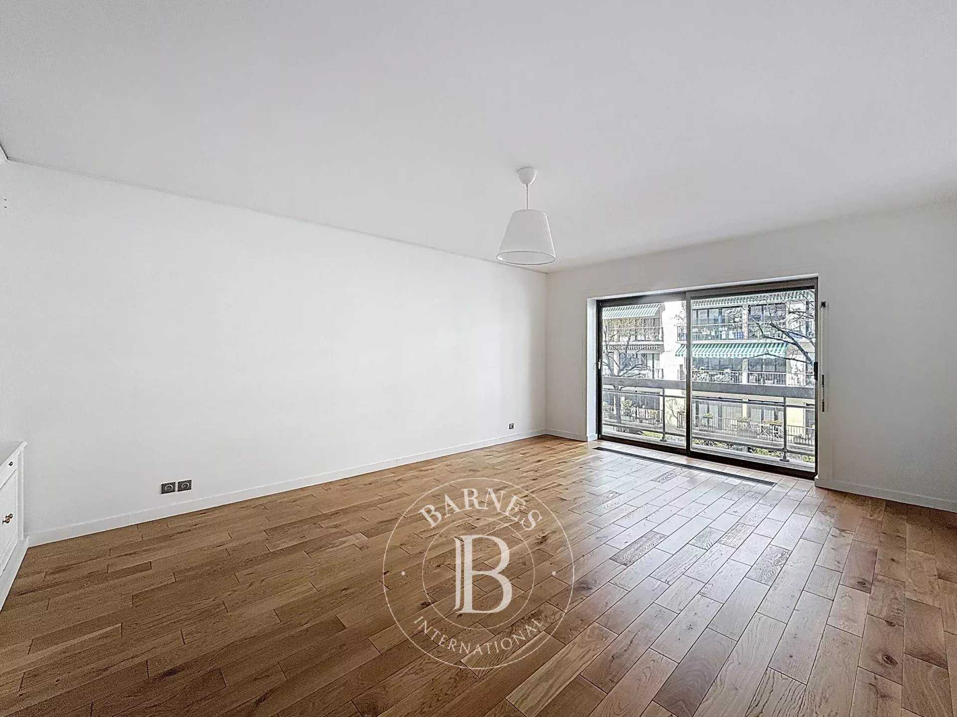 Apartment Neuilly-sur-Seine  -  ref 7529018 (picture 1)