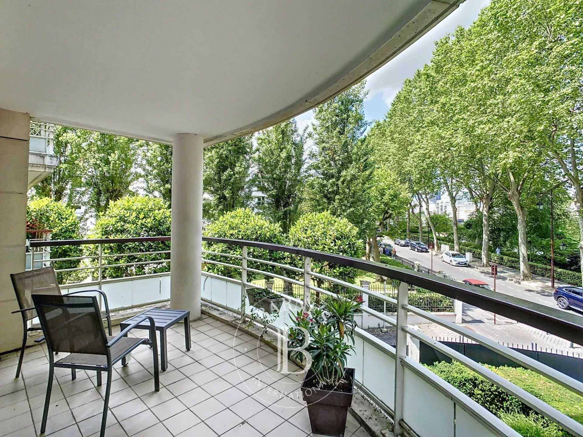 Appartement Neuilly-sur-Seine  -  ref 82770781 (picture 1)