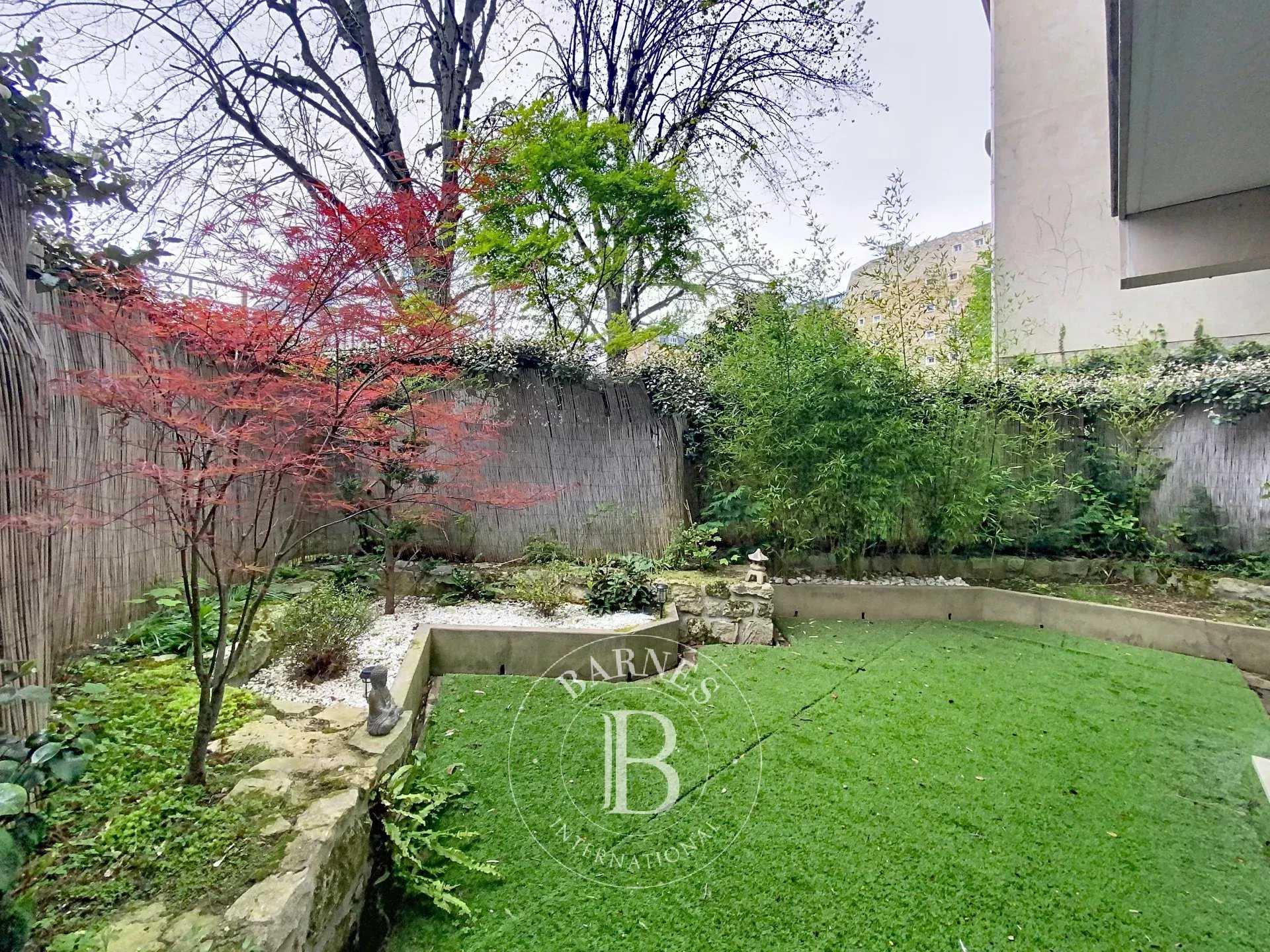 Appartement Neuilly-sur-Seine  -  ref 86924902 (picture 2)