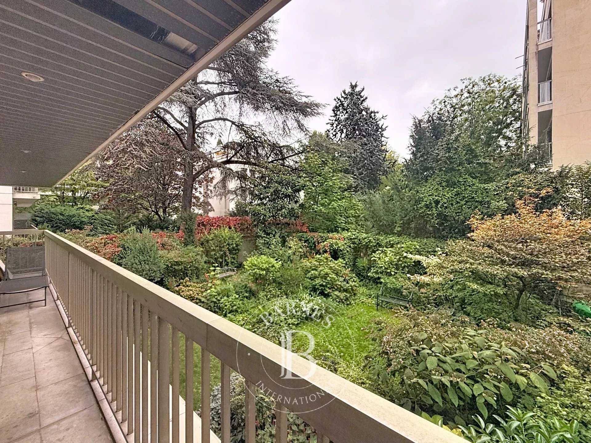 Appartement Neuilly-sur-Seine  -  ref 2765793 (picture 2)