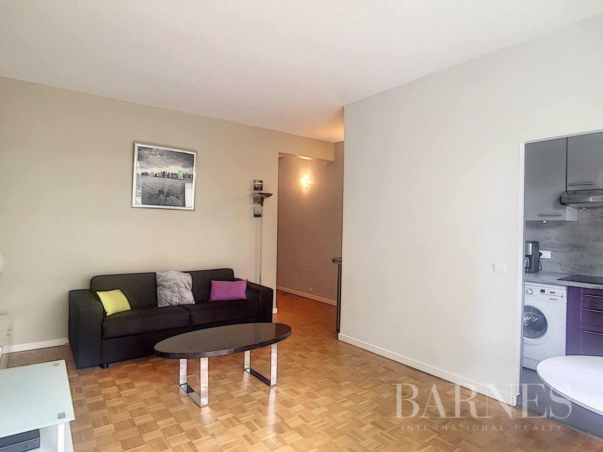 Appartement Neuilly-sur-Seine  -  ref 3946544 (picture 1)