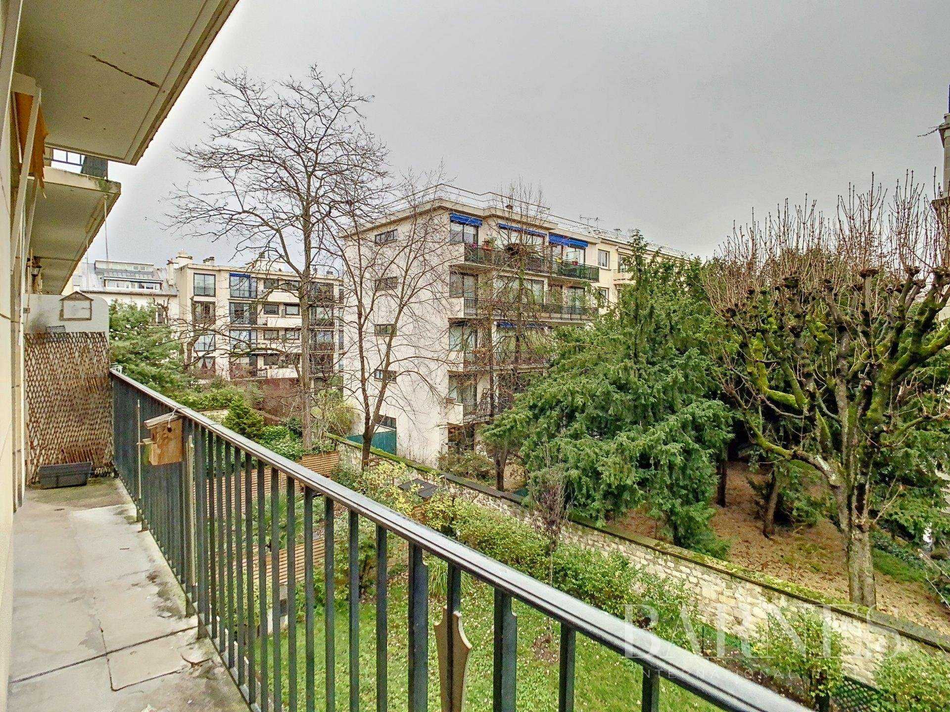 Appartement Neuilly-sur-Seine  -  ref 7904280 (picture 2)