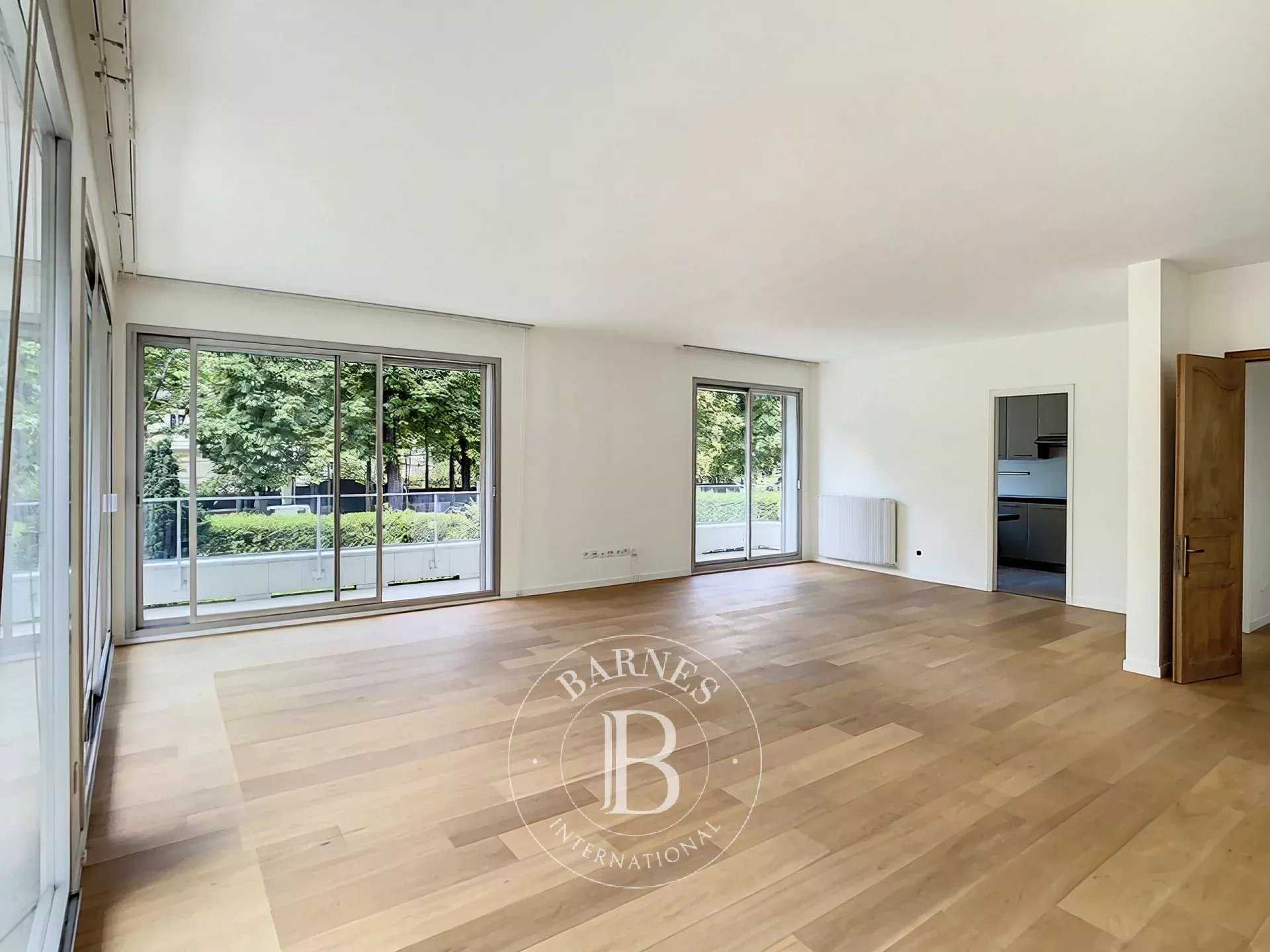 Apartment Neuilly-sur-Seine  -  ref 82955291 (picture 1)
