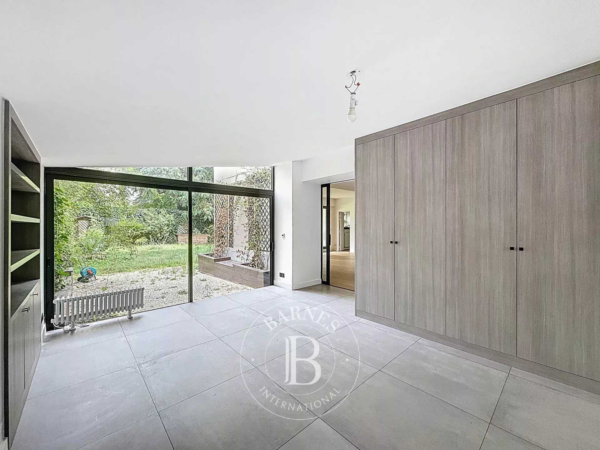 Apartment Neuilly-sur-Seine  -  ref 5489906 (picture 3)