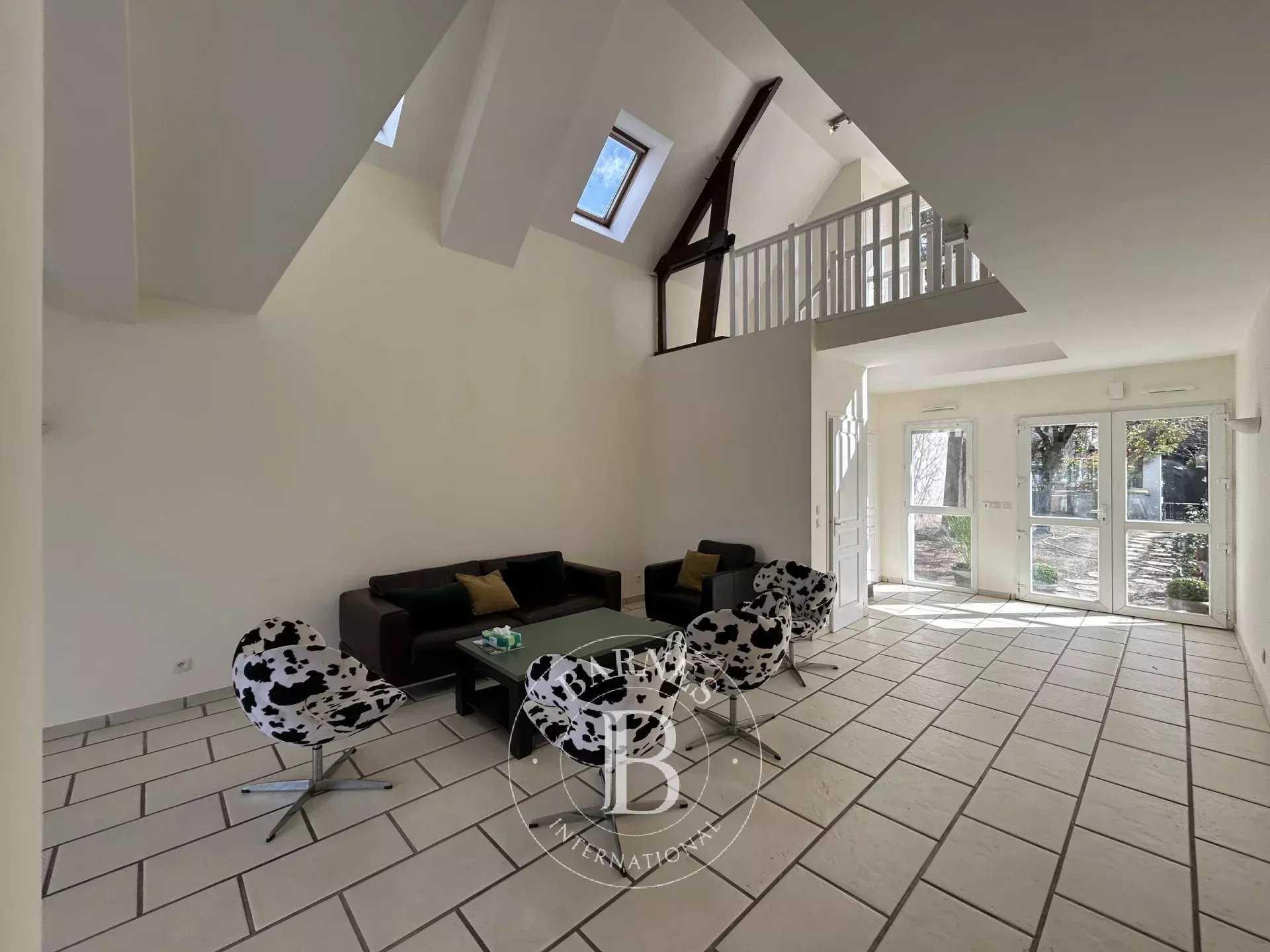 House Nanterre  -  ref 86818159 (picture 2)