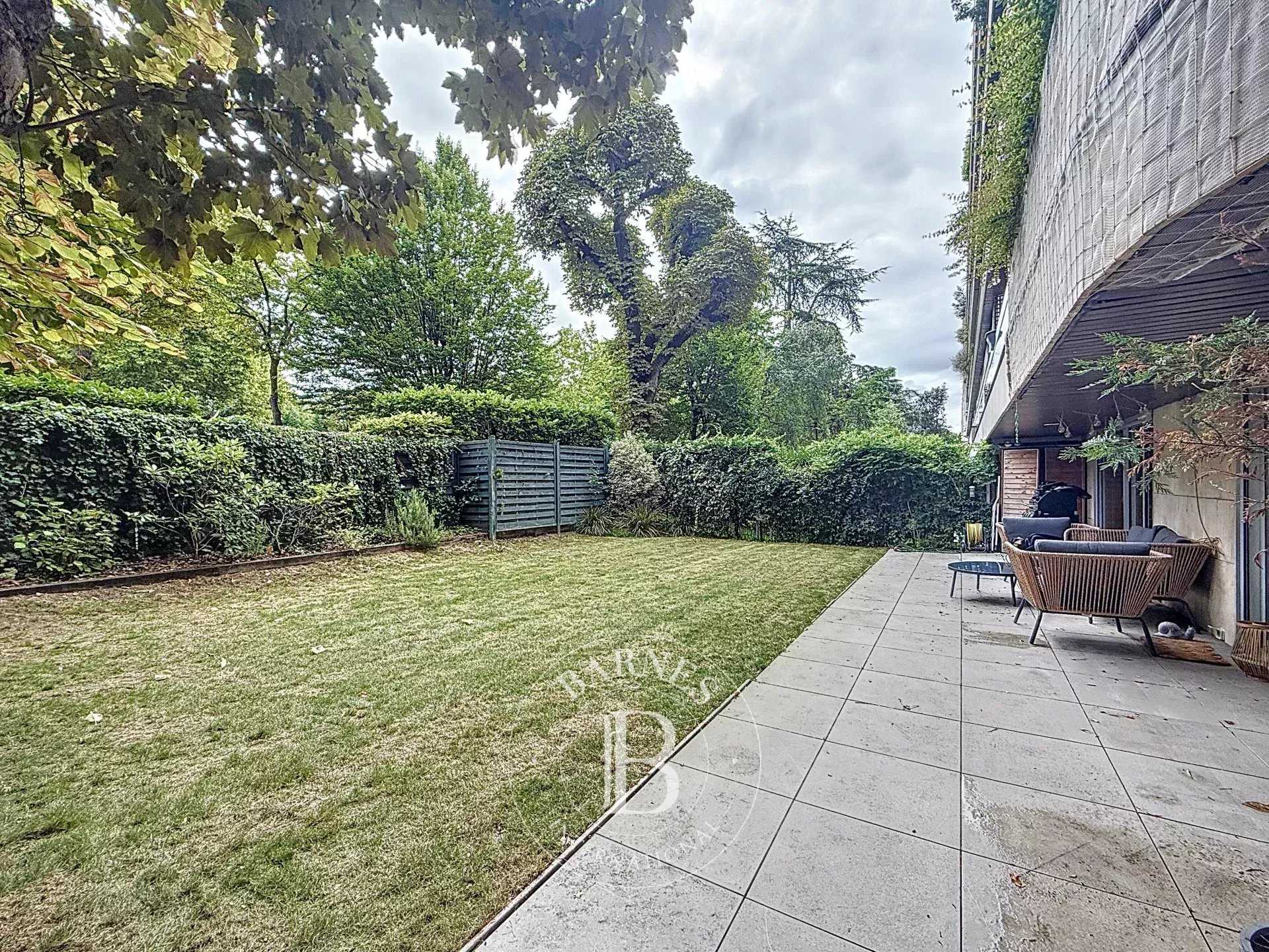 Appartement Neuilly-sur-Seine  -  ref 86119916 (picture 2)