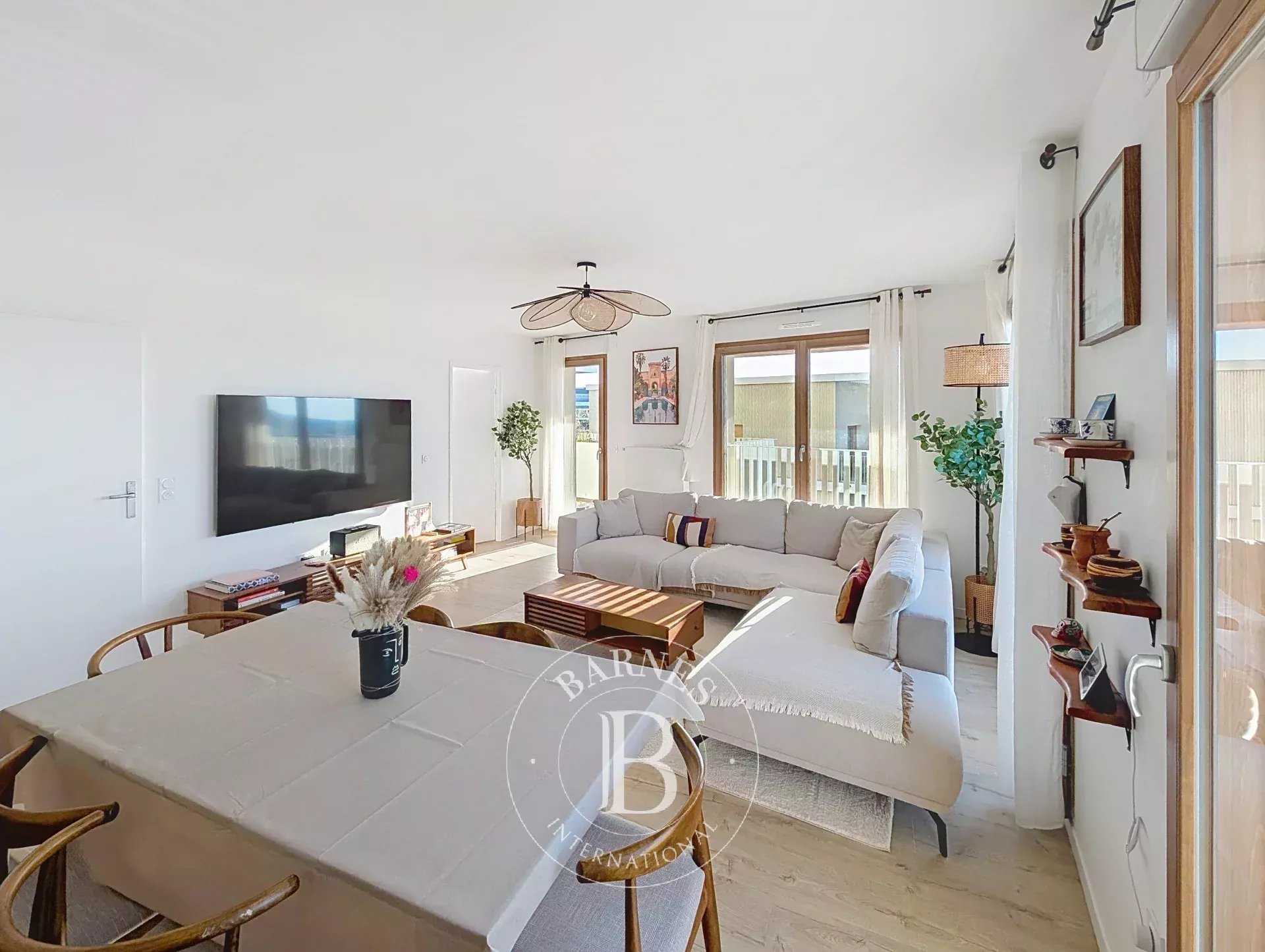 Appartement Nanterre  -  ref 86443645 (picture 2)