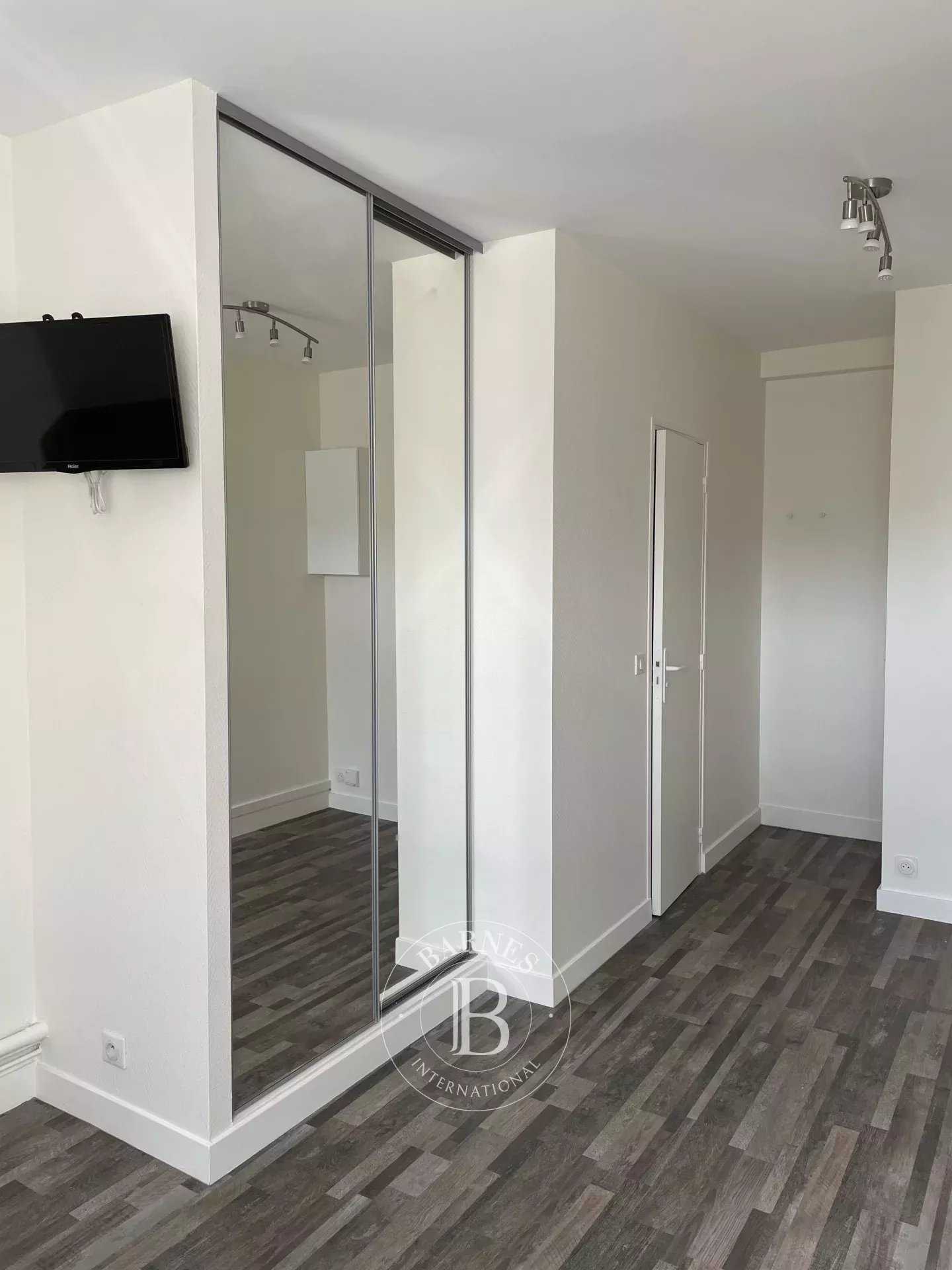 Appartement Neuilly-sur-Seine  -  ref 2766736 (picture 3)