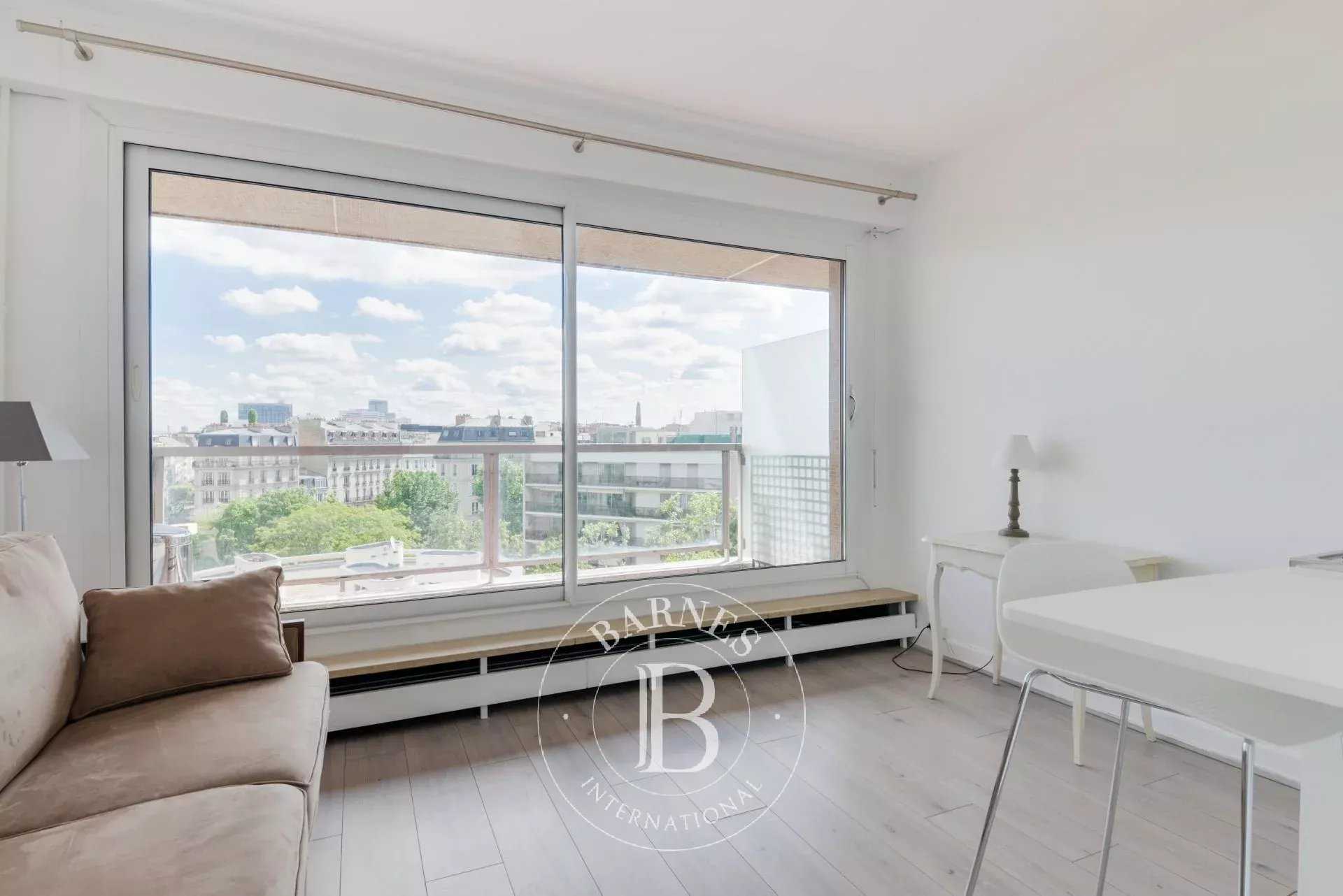 Studio Neuilly-sur-Seine  -  ref 3065497 (picture 1)