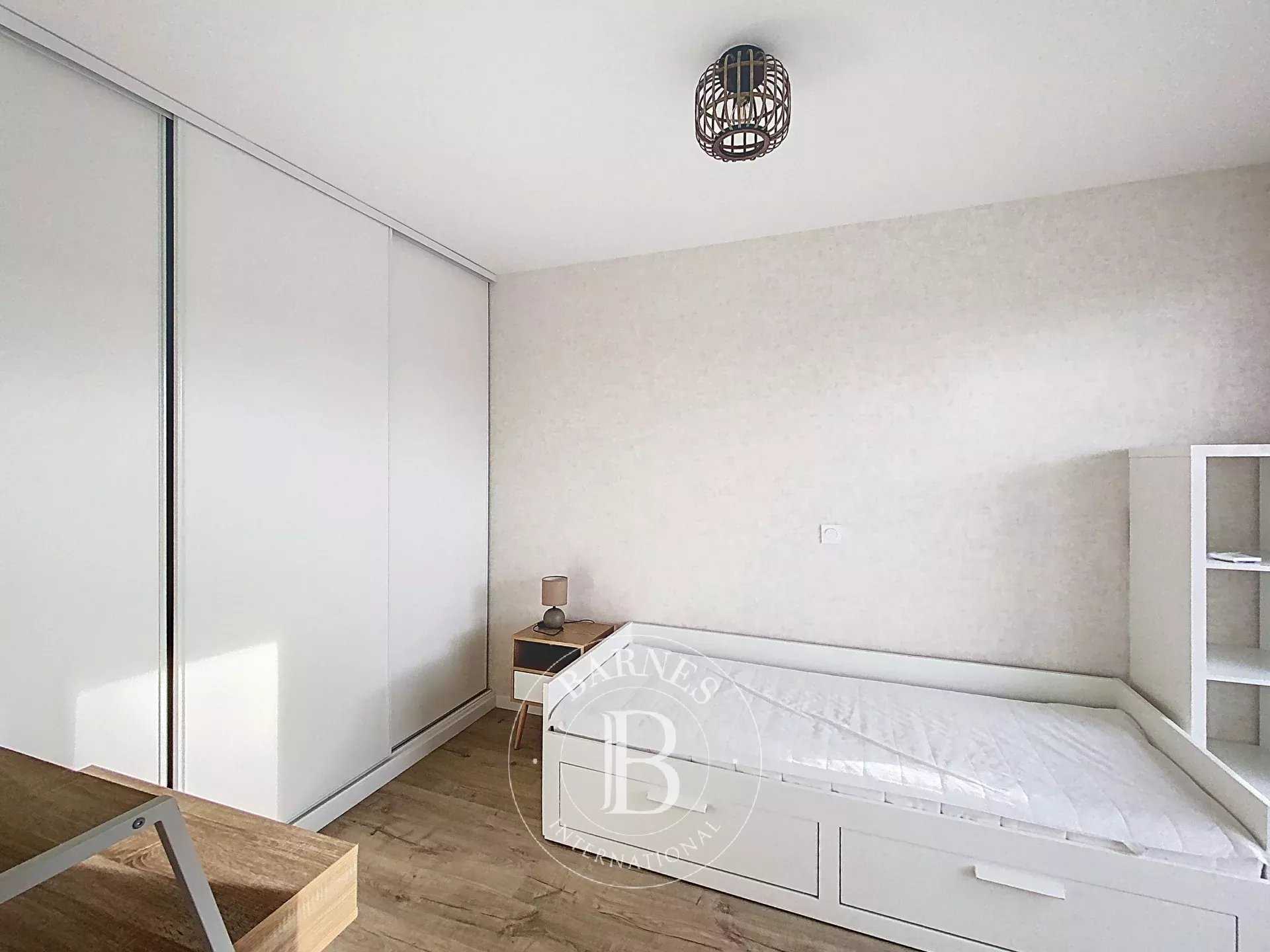 Apartment Nanterre  -  ref 86443645 (picture 3)