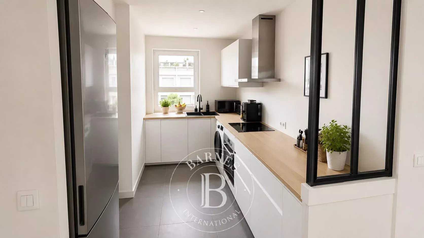 Appartement Neuilly-sur-Seine  -  ref 87218076 (picture 3)