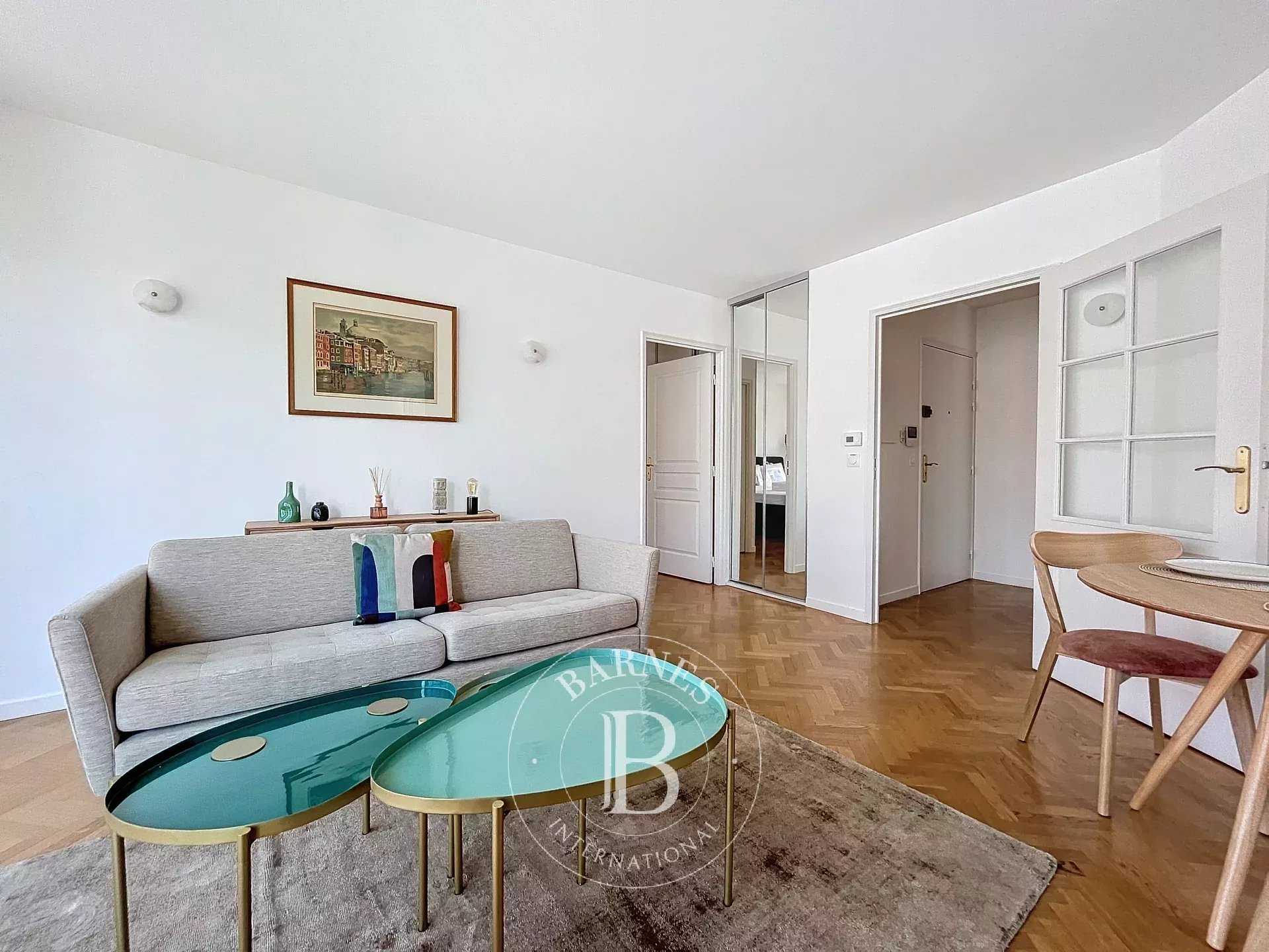 Piso Puteaux  -  ref 84938021 (picture 1)