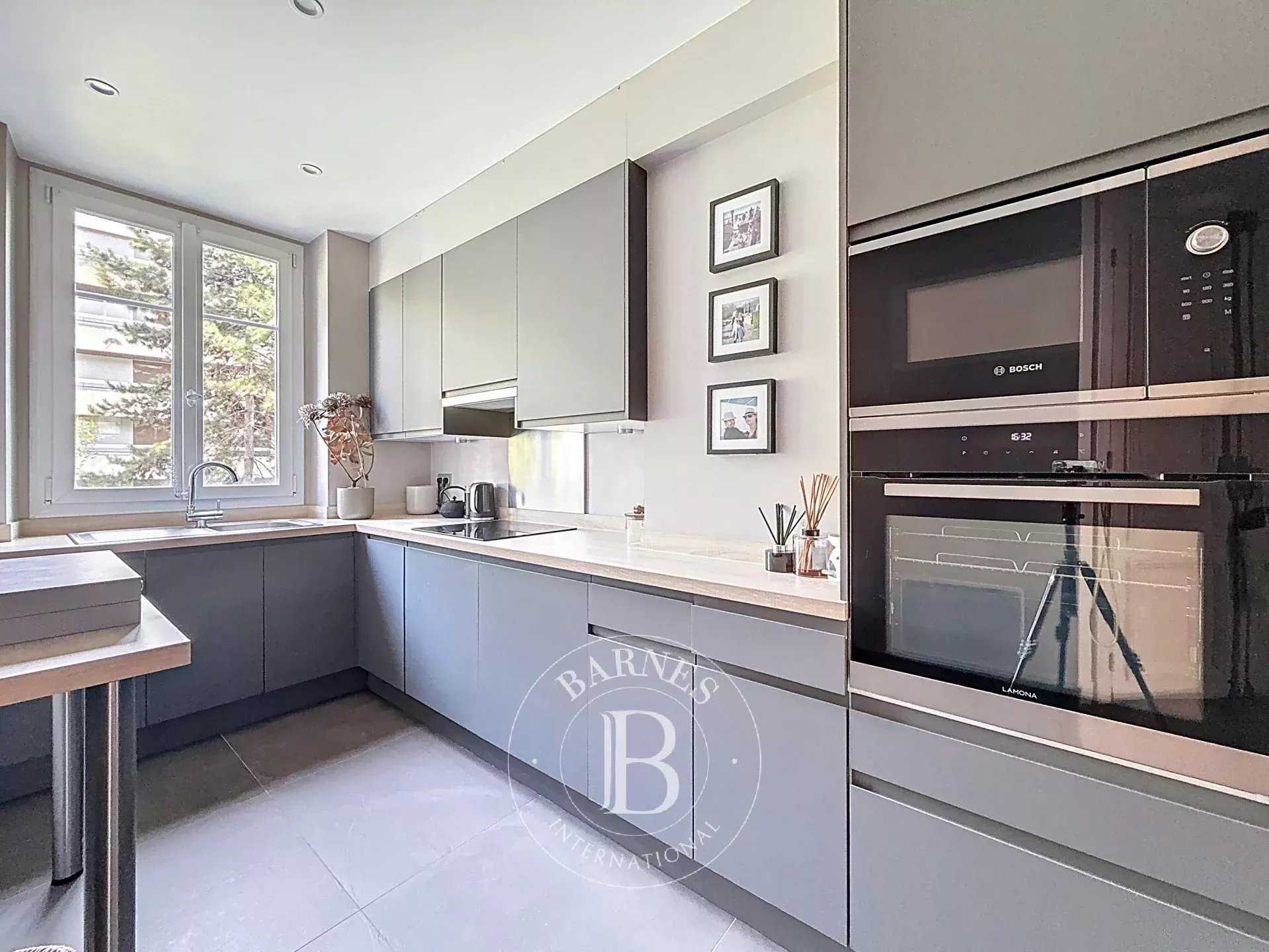 Apartment Neuilly-sur-Seine  -  ref 86090810 (picture 3)