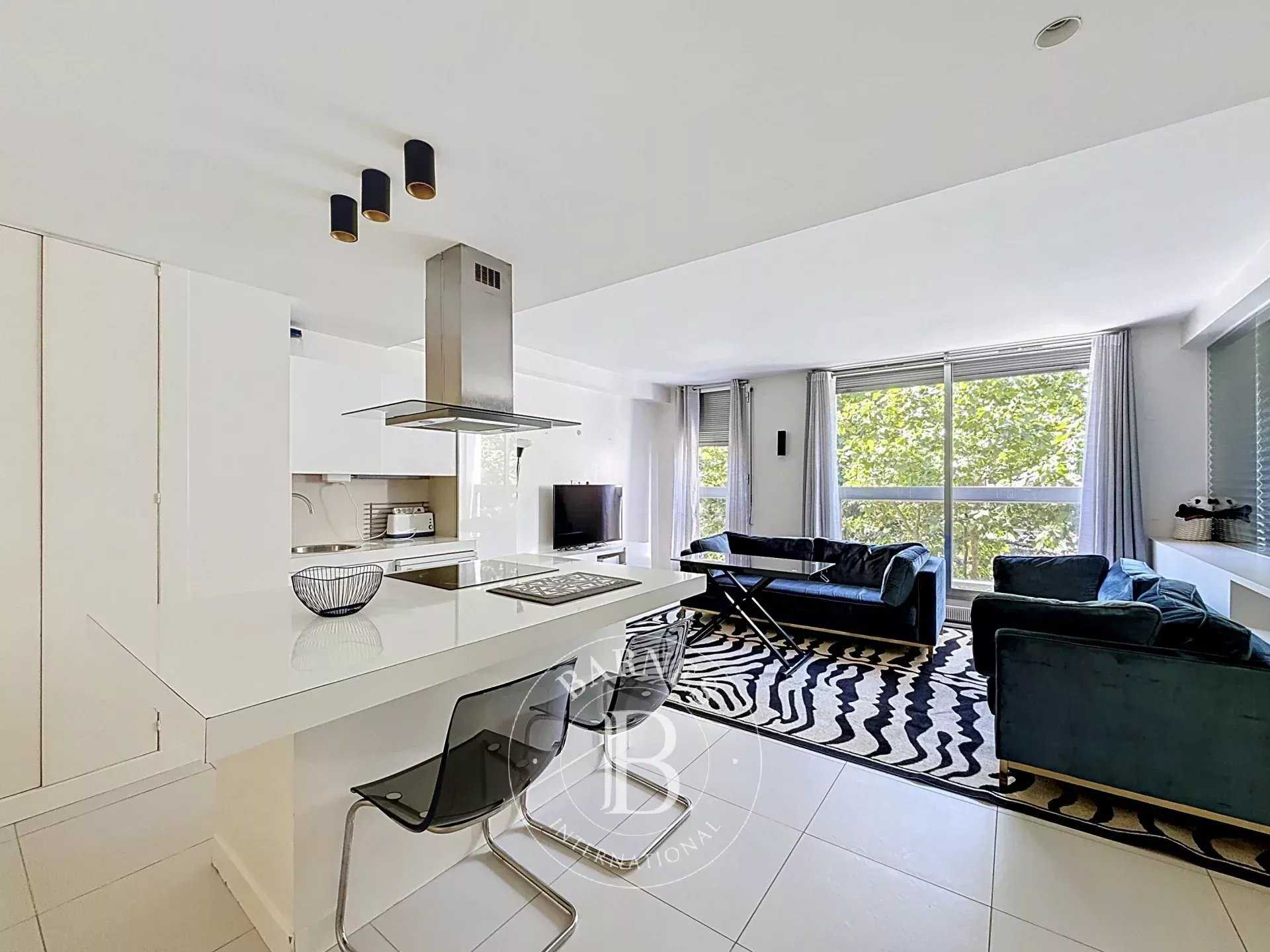 Appartement Neuilly-sur-Seine  -  ref 86925734 (picture 1)