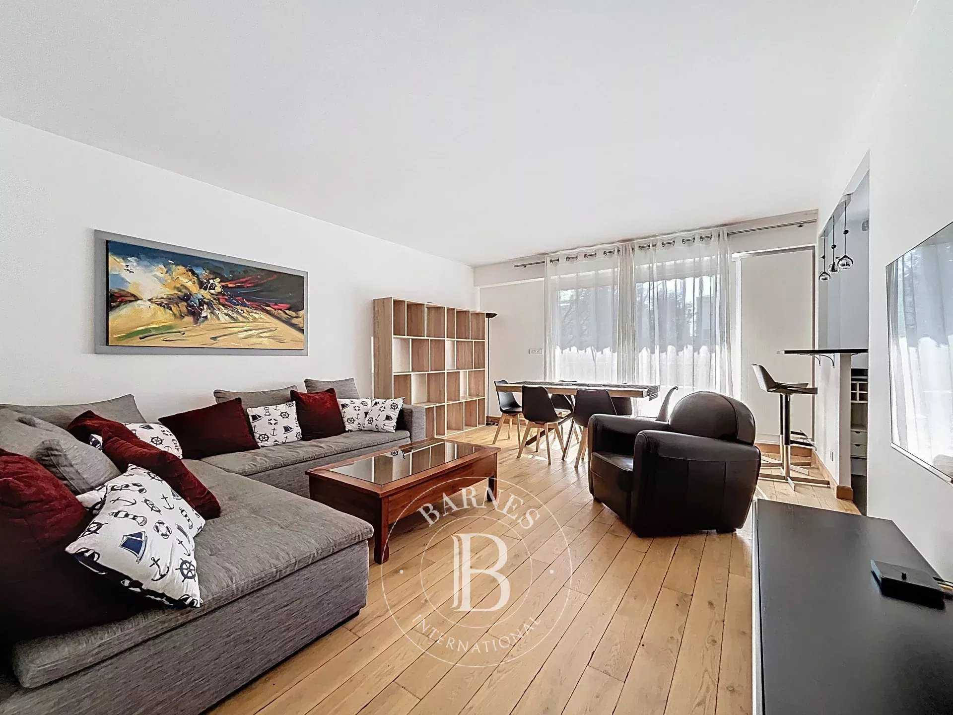 Appartement Neuilly-sur-Seine  -  ref 85719389 (picture 1)