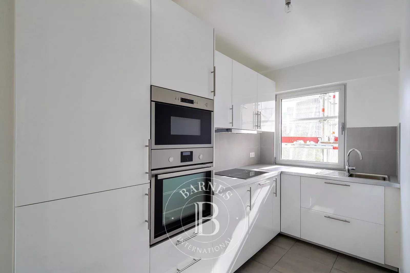 Appartement Levallois-Perret  -  ref 2765658 (picture 2)