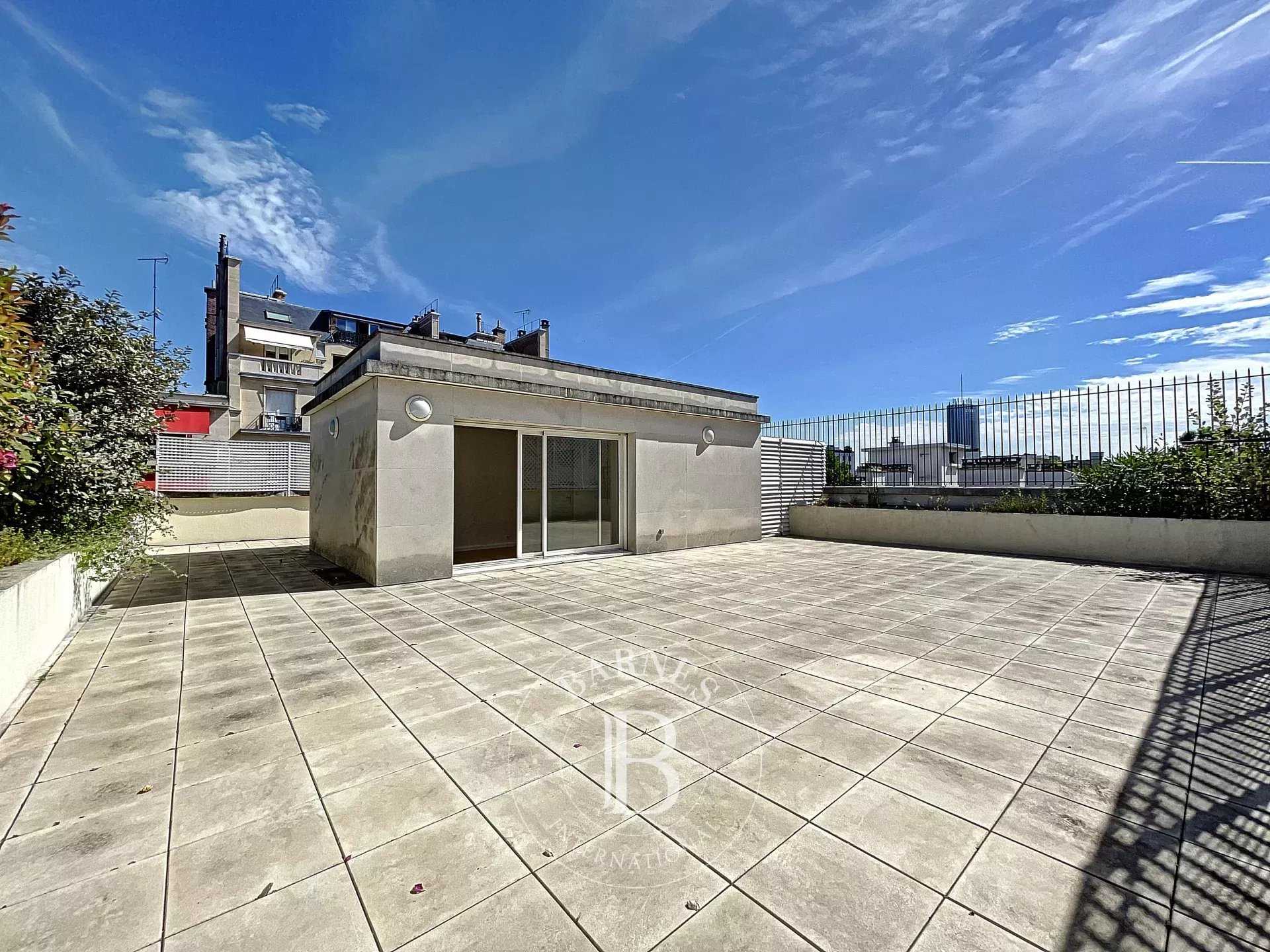 Appartement Neuilly-sur-Seine  -  ref 2766246 (picture 1)