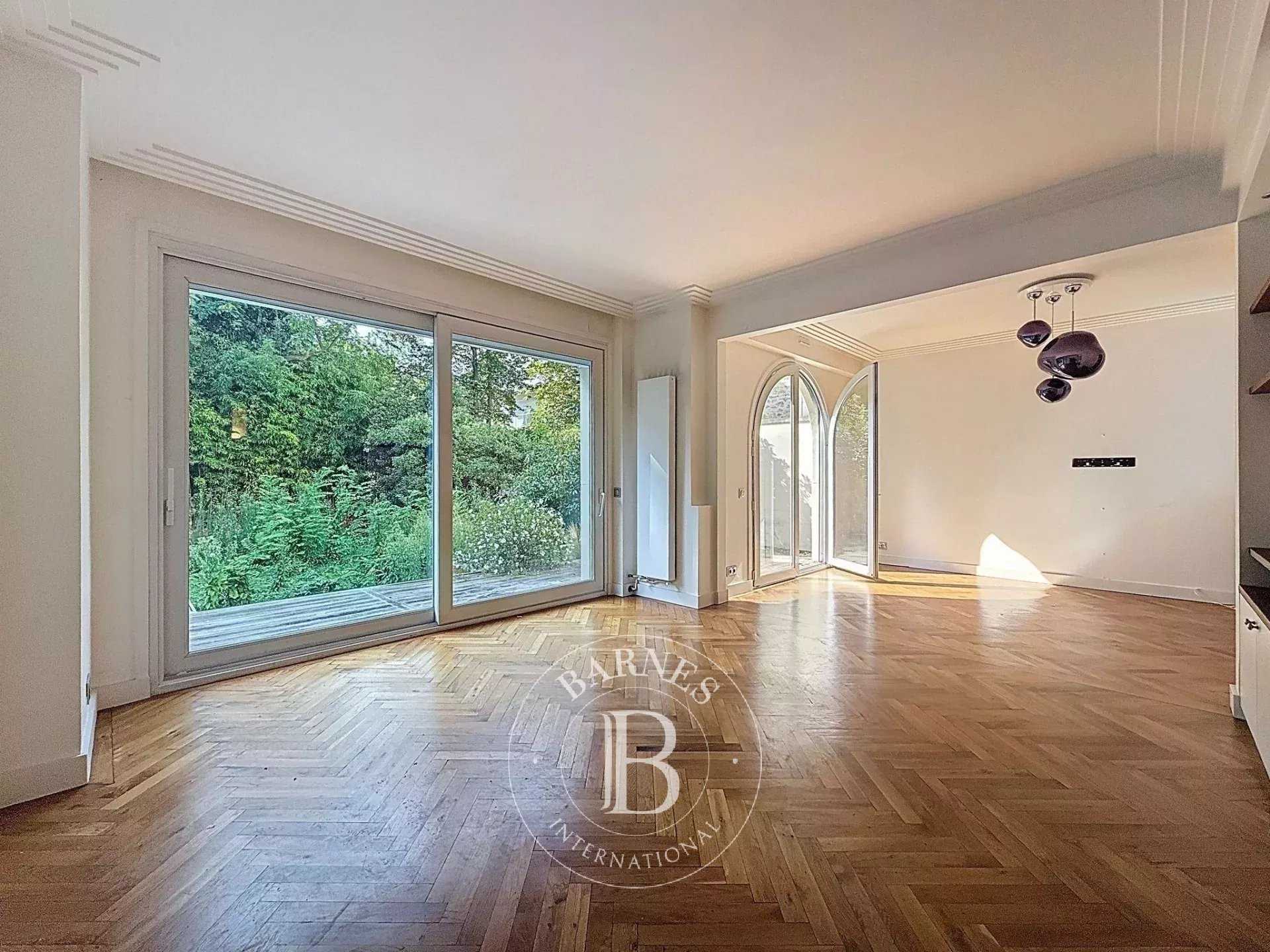 Appartement Neuilly-sur-Seine  -  ref 85977942 (picture 1)