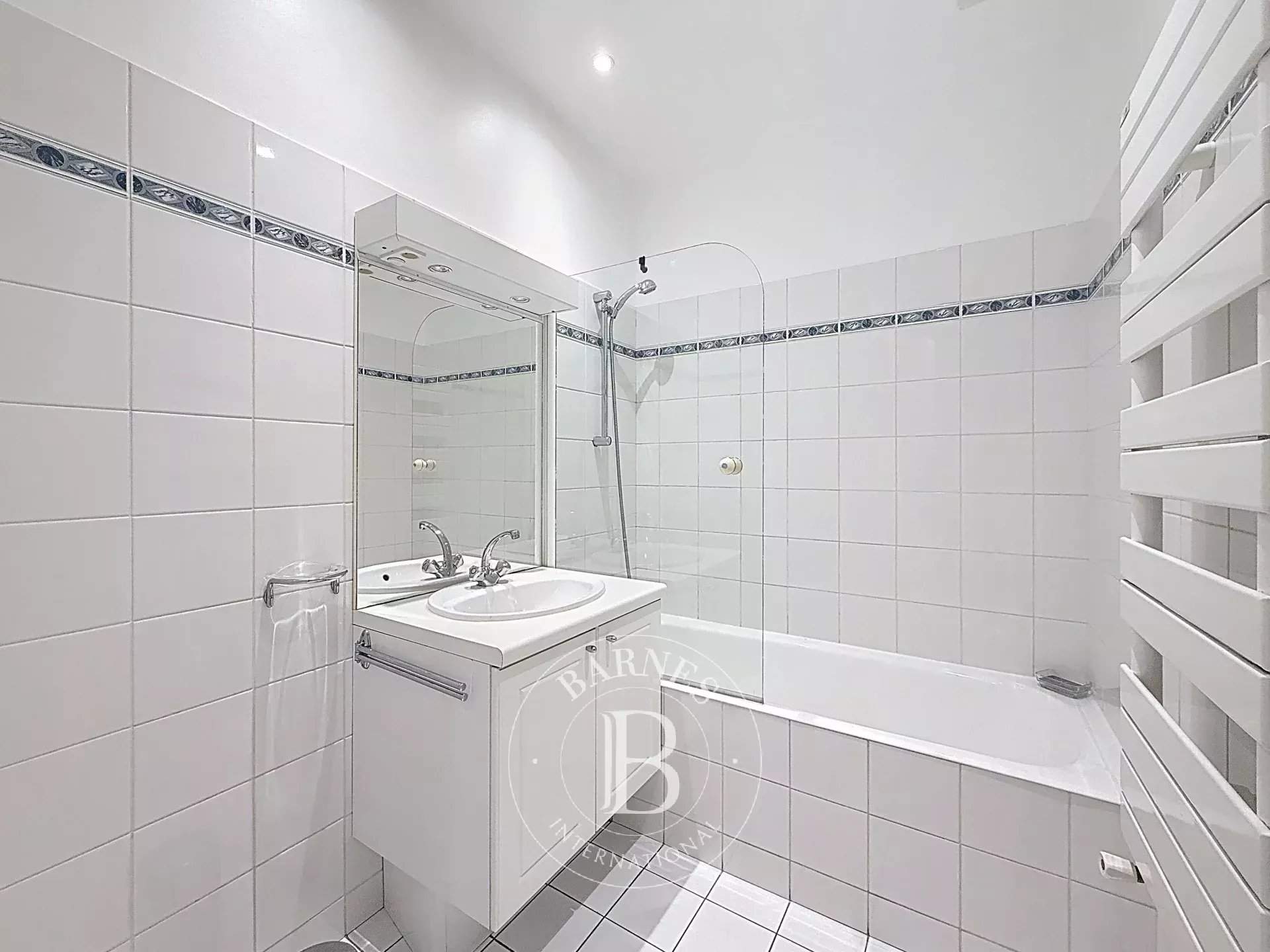 Neuilly-sur-Seine  - Apartment 2 Bedrooms - picture 9