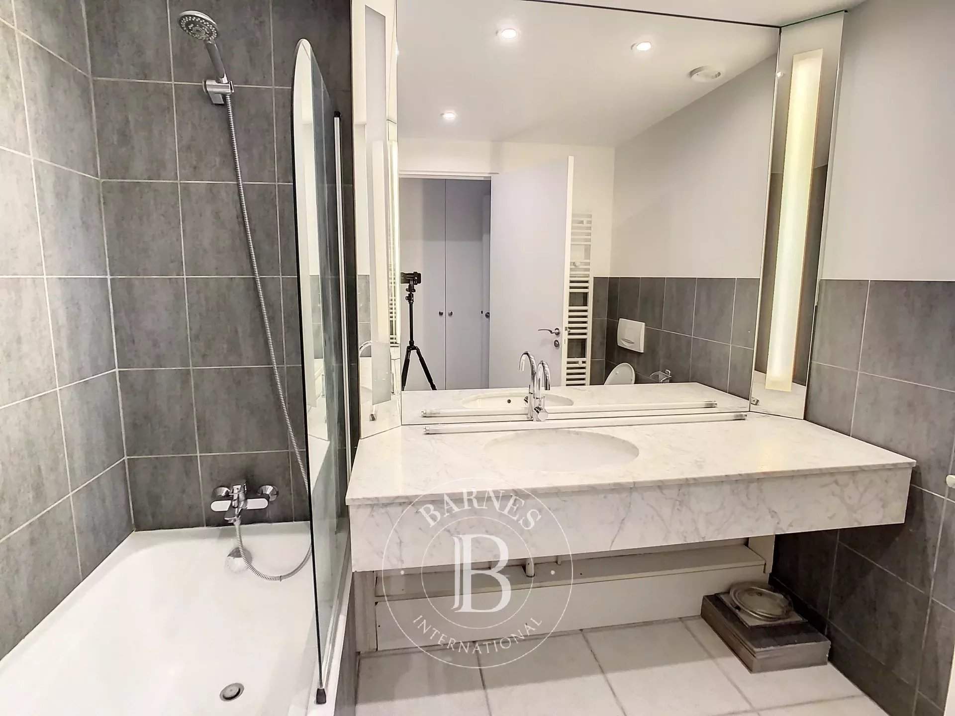 Neuilly-sur-Seine  - Appartement 3 Pi&egrave;ces 2 Chambres - picture 10