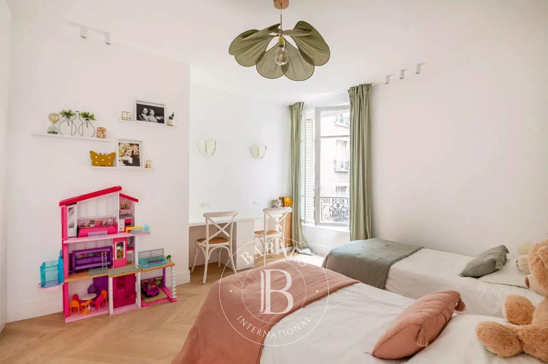 Neuilly-sur-Seine  - Apartment 3 Bedrooms - picture 9