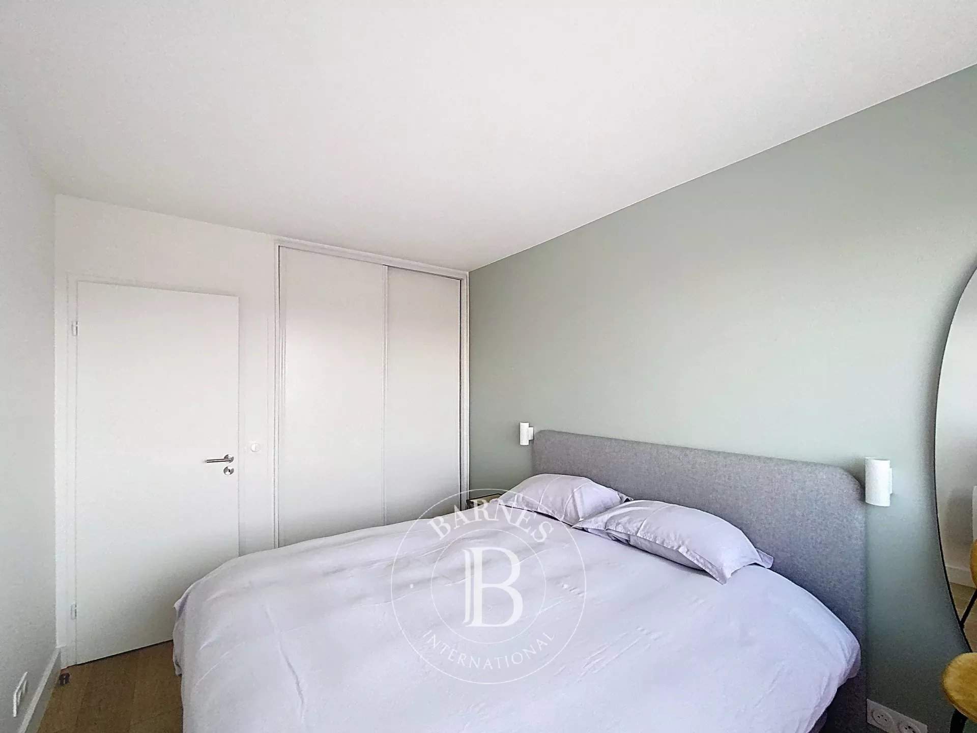 Courbevoie  - Appartement 3 Pièces 2 Chambres - picture 6