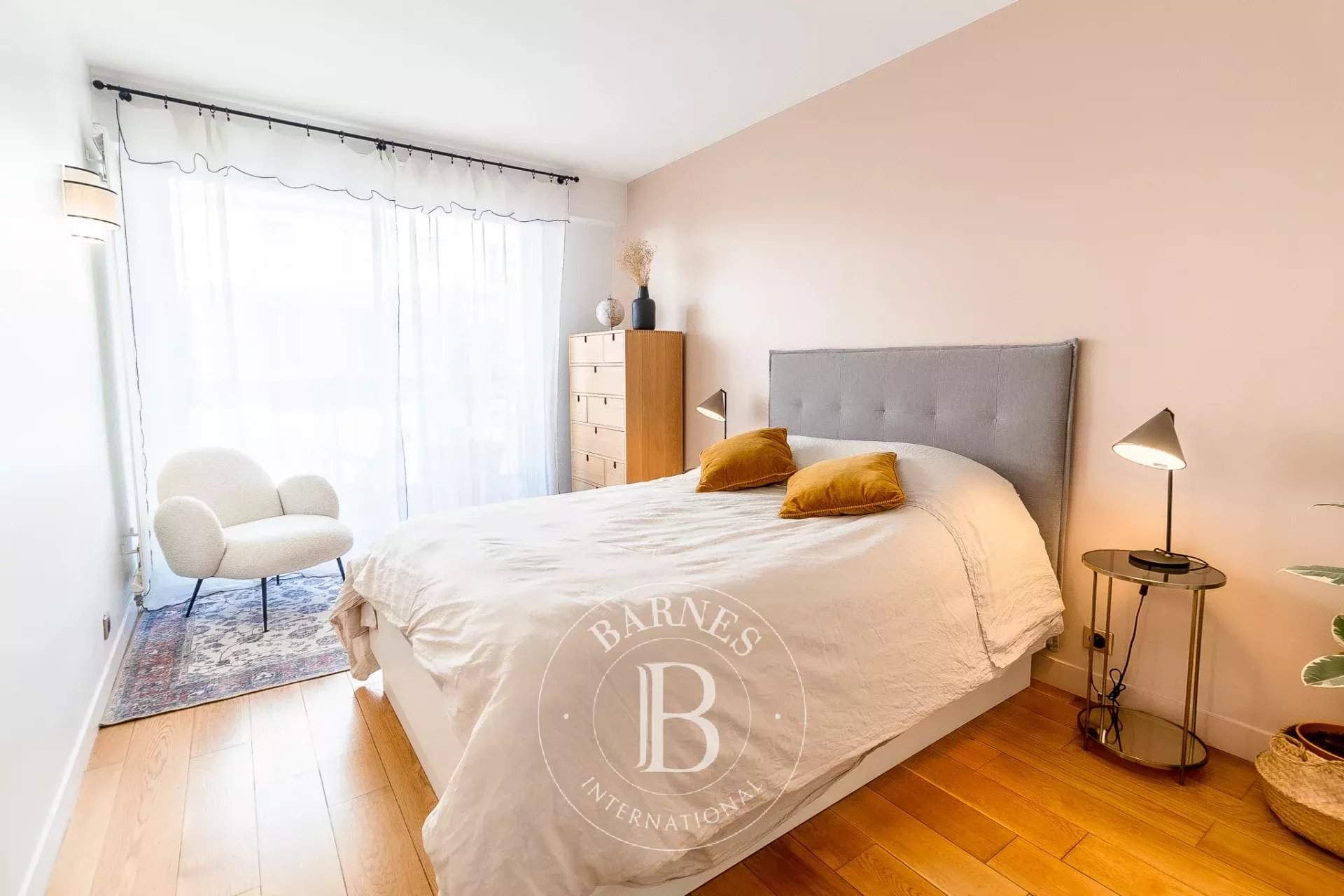 Neuilly-sur-Seine  - Apartment 3 Bedrooms - picture 10