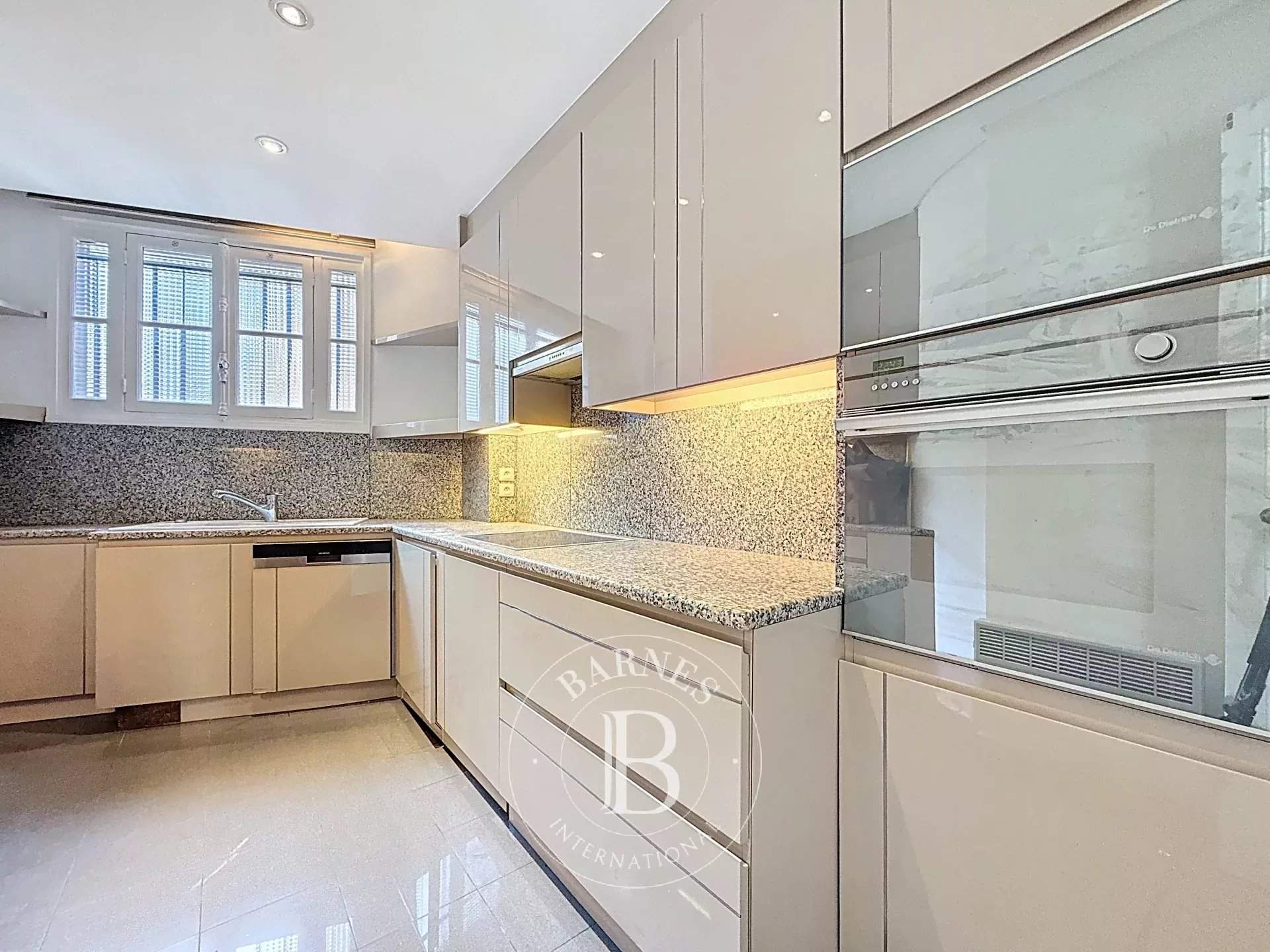 Neuilly-sur-Seine  - Appartement 4 Pièces 2 Chambres - picture 14