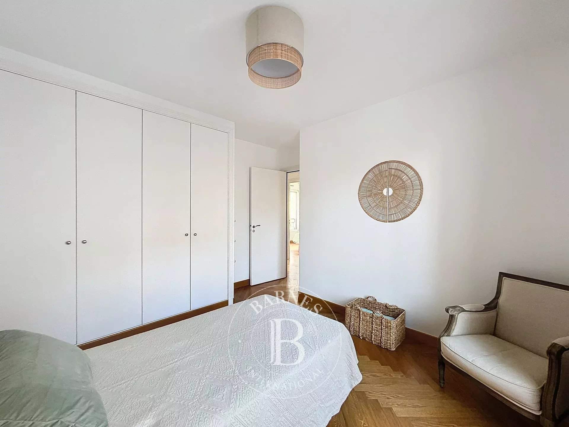 Neuilly-sur-Seine  - Appartement 5 Pièces 3 Chambres - picture 11