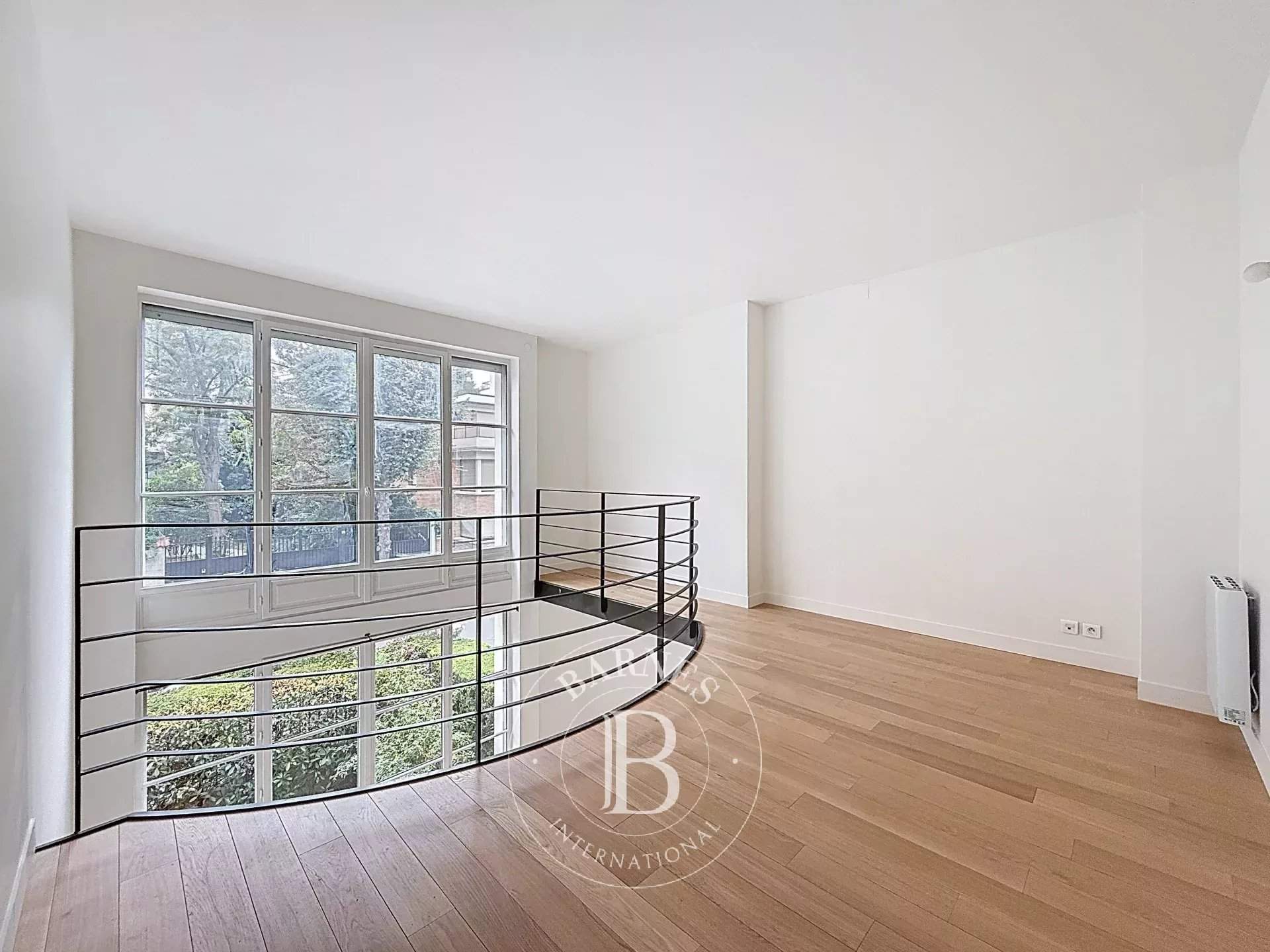 Neuilly-sur-Seine  - House 7 Bedrooms - picture 1