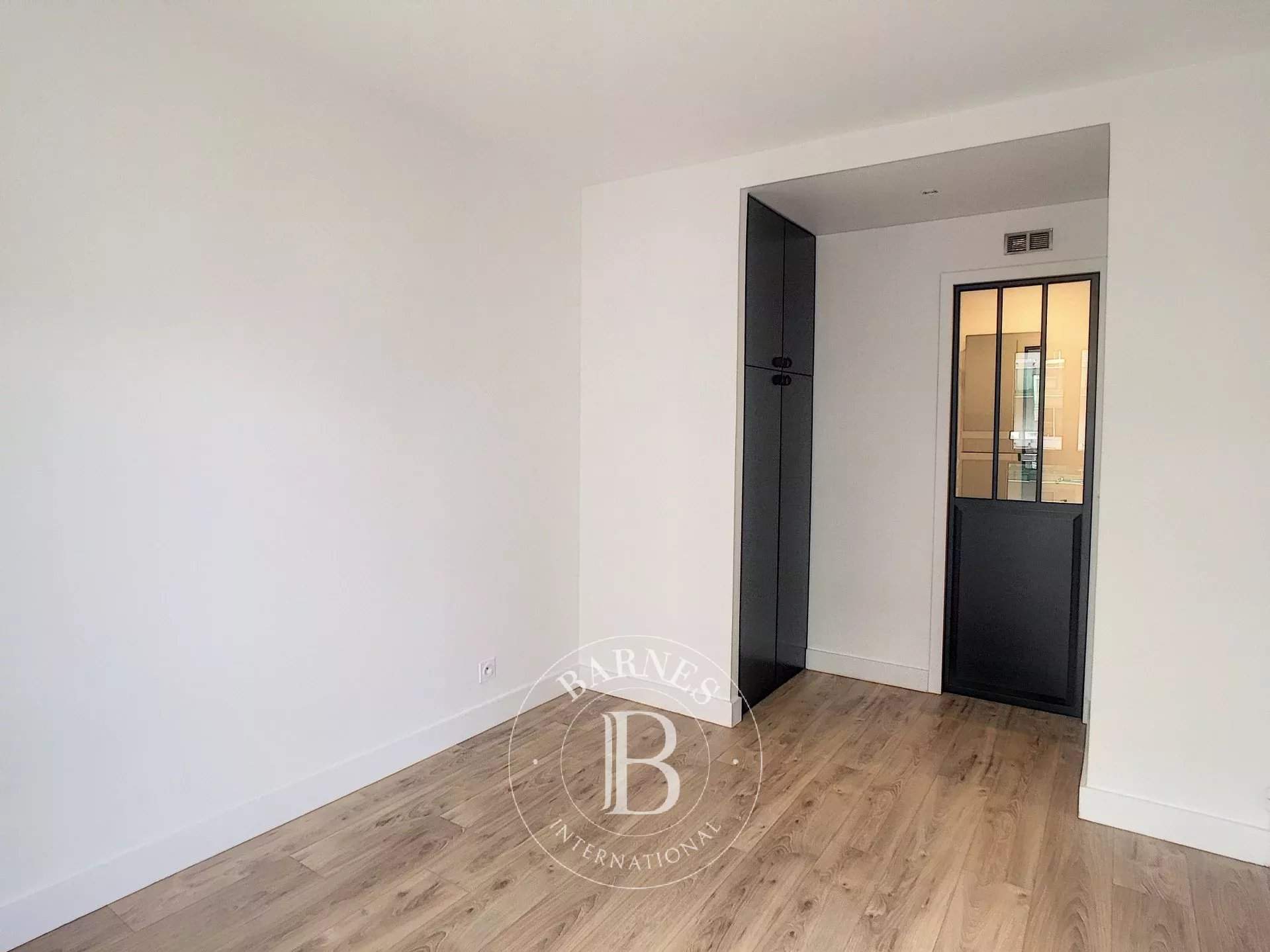 Levallois-Perret  - Appartement 2 Pi&egrave;ces, 1 Chambre - picture 6