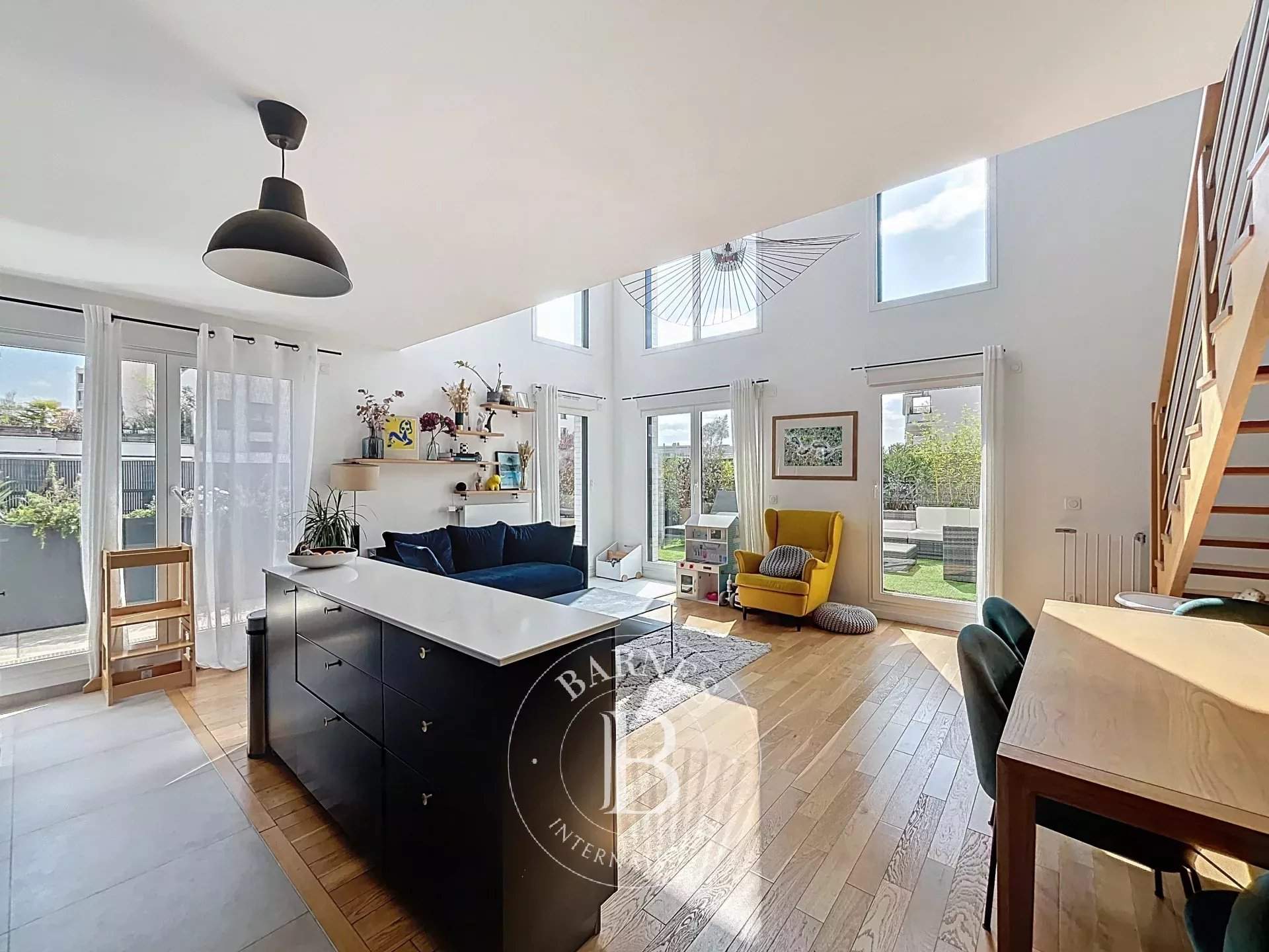 Clichy  - Apartment 3 Bedrooms - picture 1