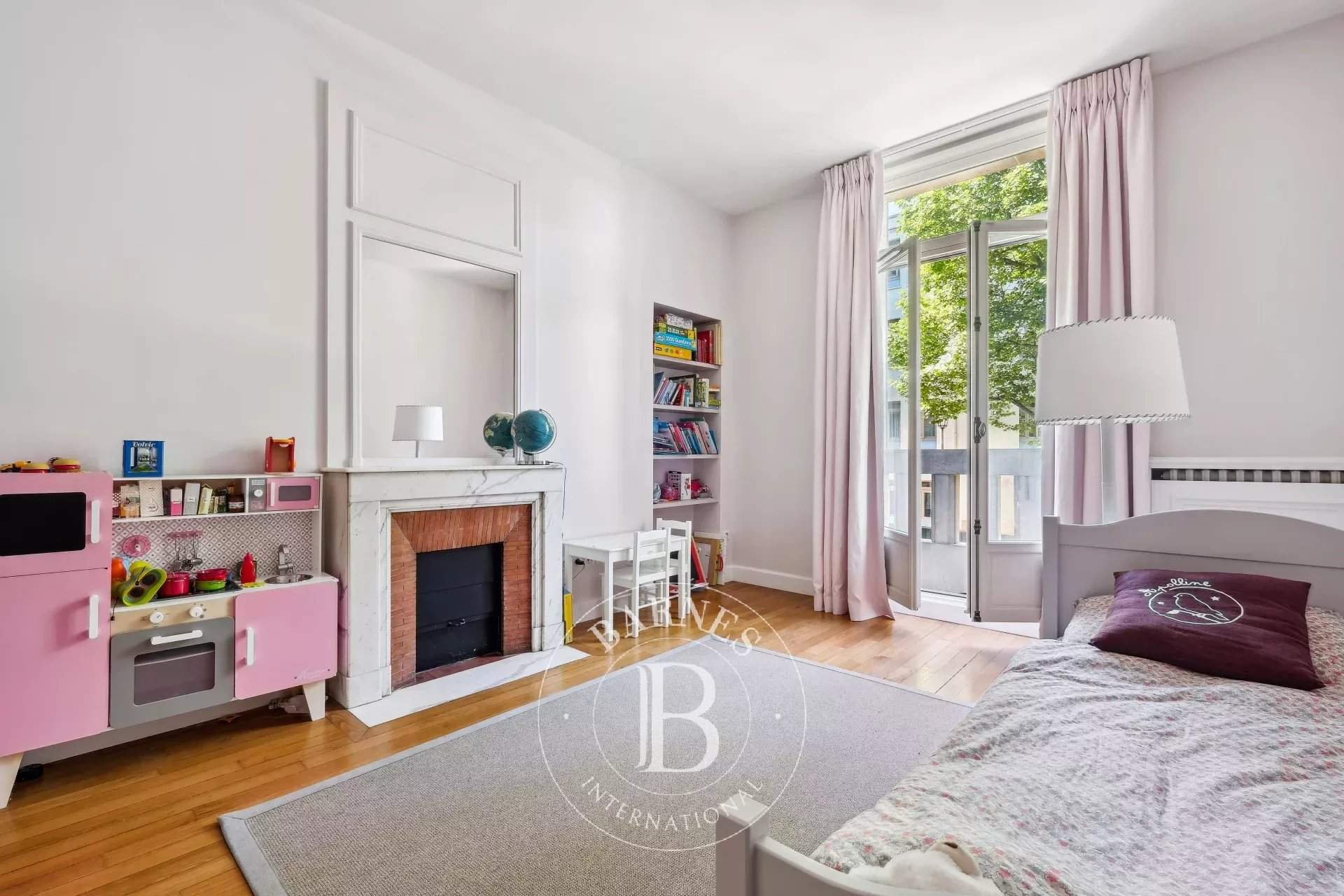 Neuilly-sur-Seine  - Appartement 8 Pi&egrave;ces 4 Chambres - picture 11