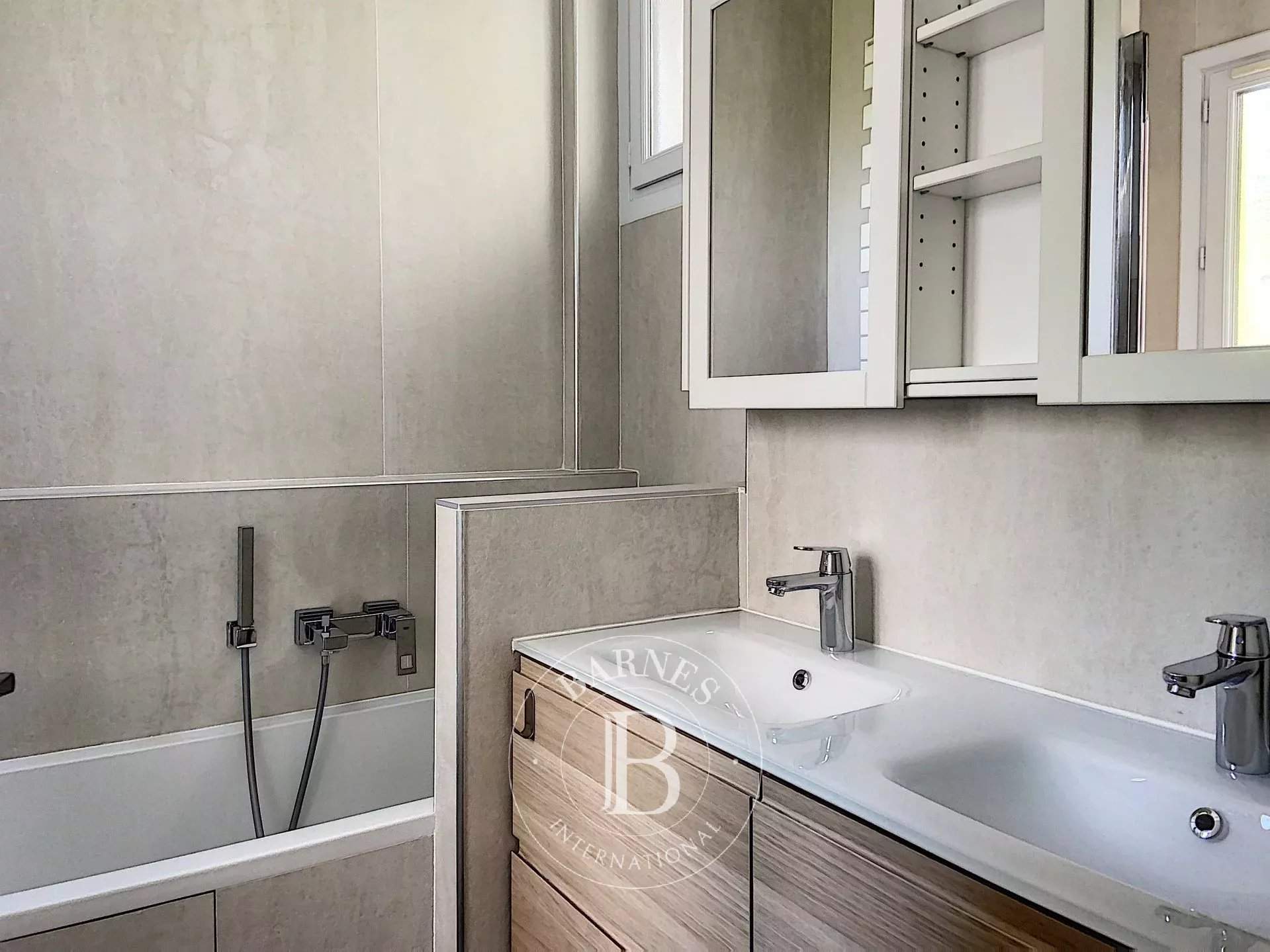 Neuilly-sur-Seine  - Appartement 5 Pièces 3 Chambres - picture 11