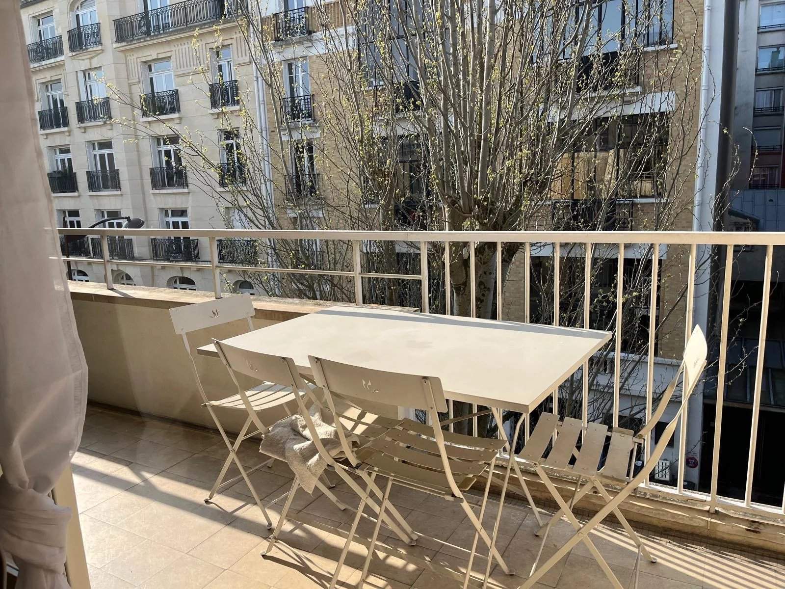 Neuilly-sur-Seine  - Apartment 2 Bedrooms - picture 3