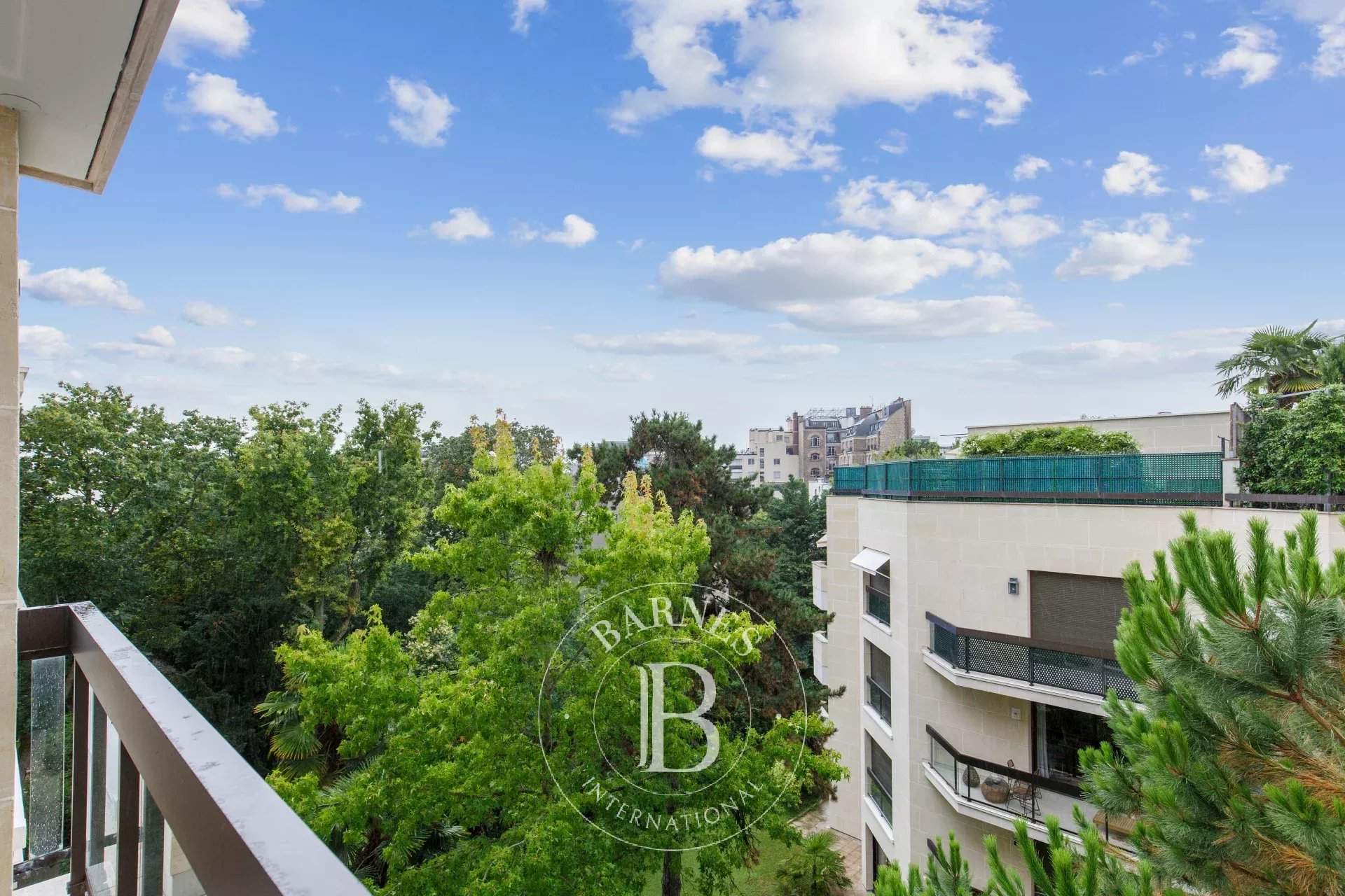 Neuilly-sur-Seine  - Apartment 3 Bedrooms - picture 8