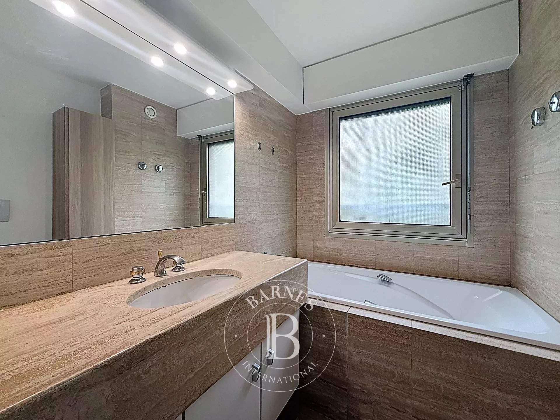 Neuilly-sur-Seine  - Appartement 4 Pièces 2 Chambres - picture 9
