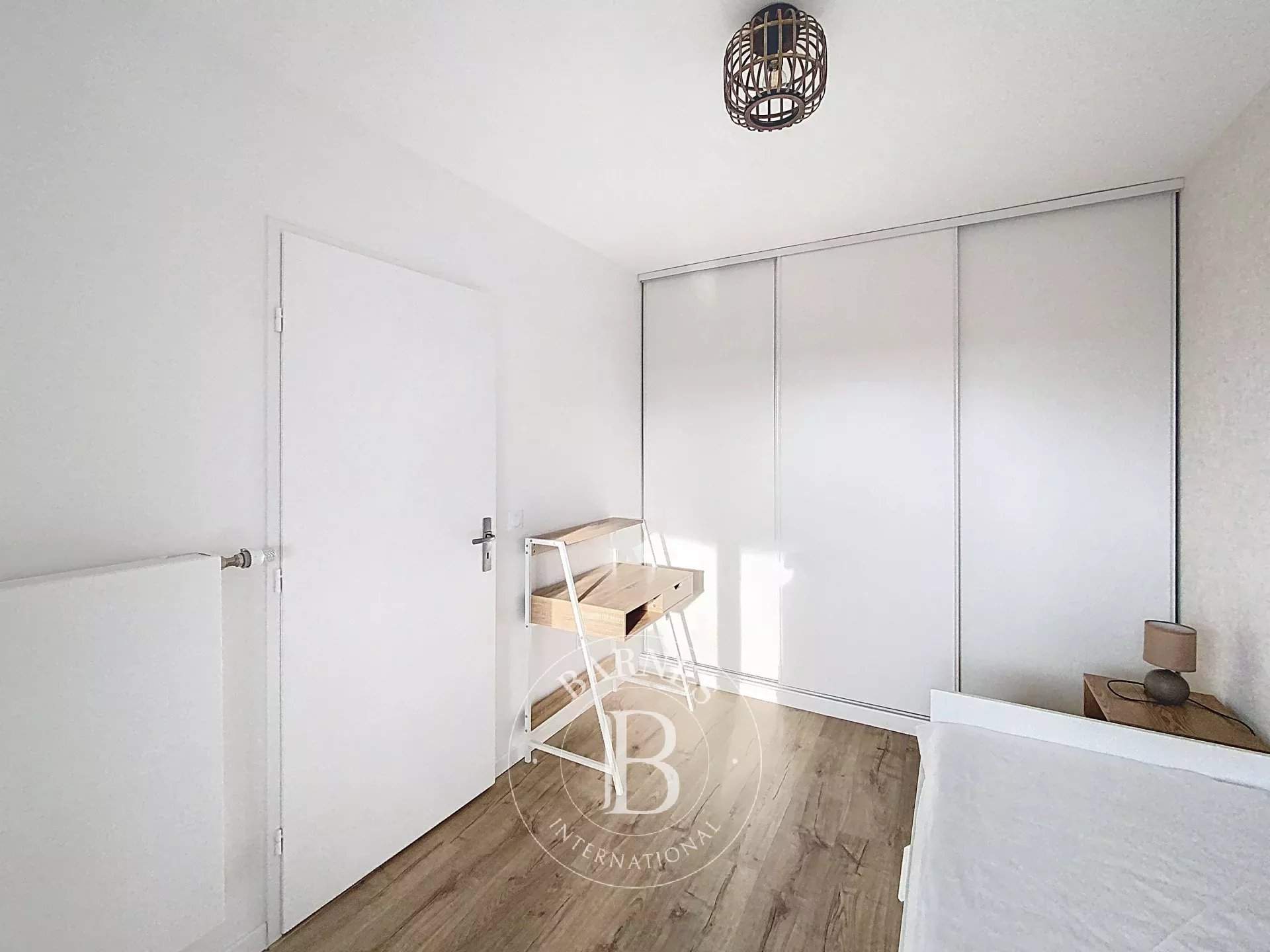 Nanterre  - Piso 4 Cuartos 3 Habitaciones - picture 4