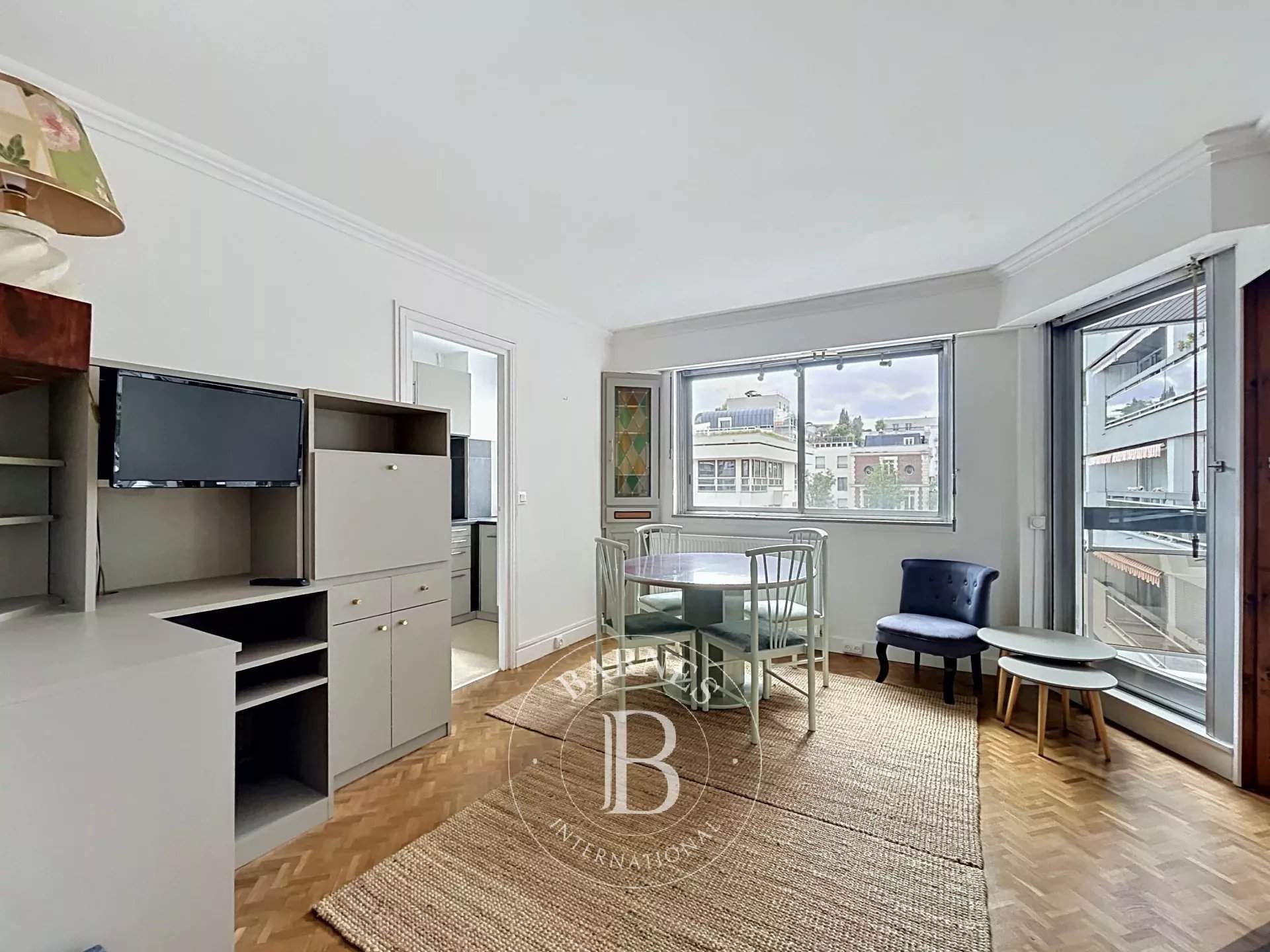 Levallois-Perret  - Apartment  - picture 1