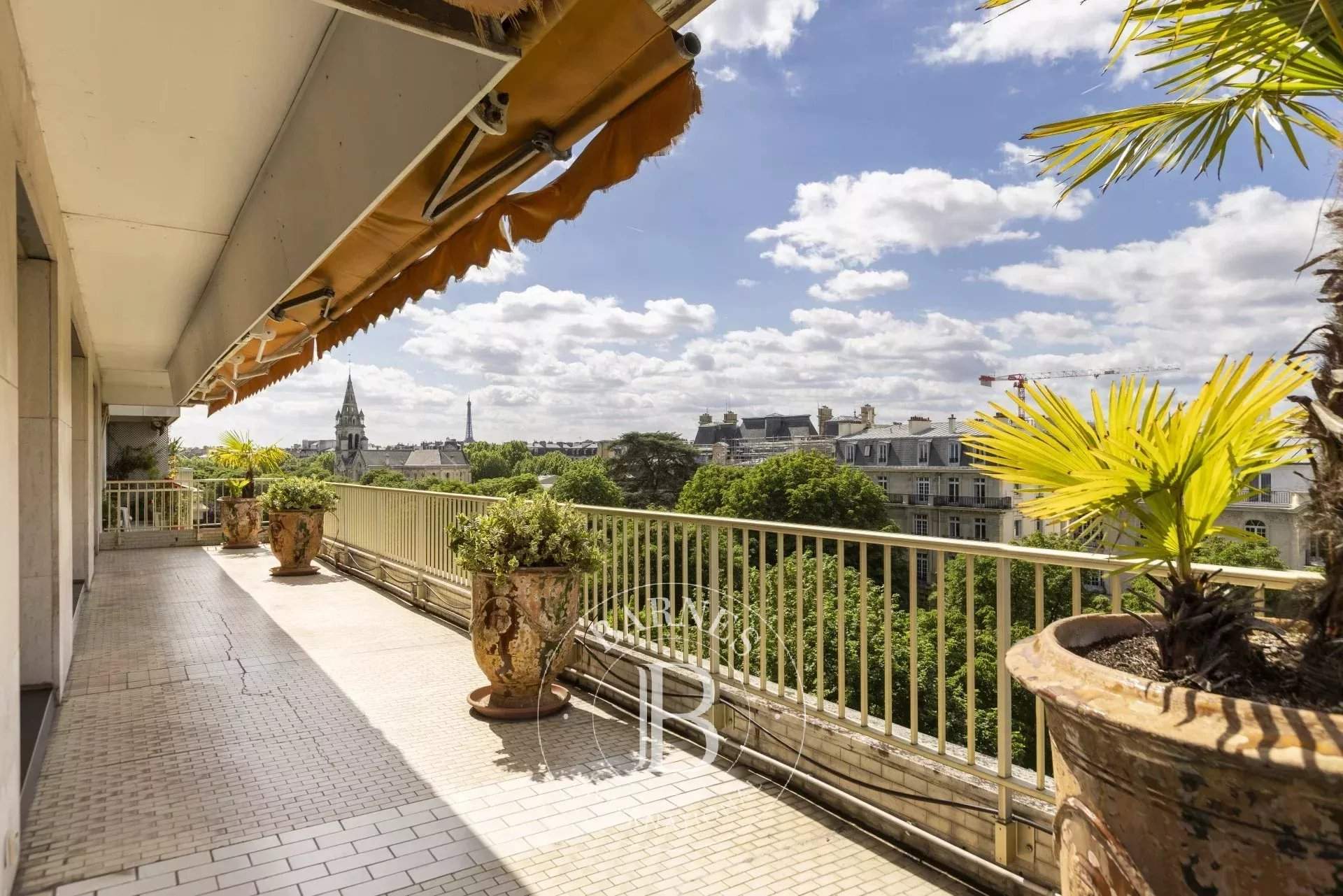 Neuilly-sur-Seine  - Duplex 3 Bedrooms - picture 8