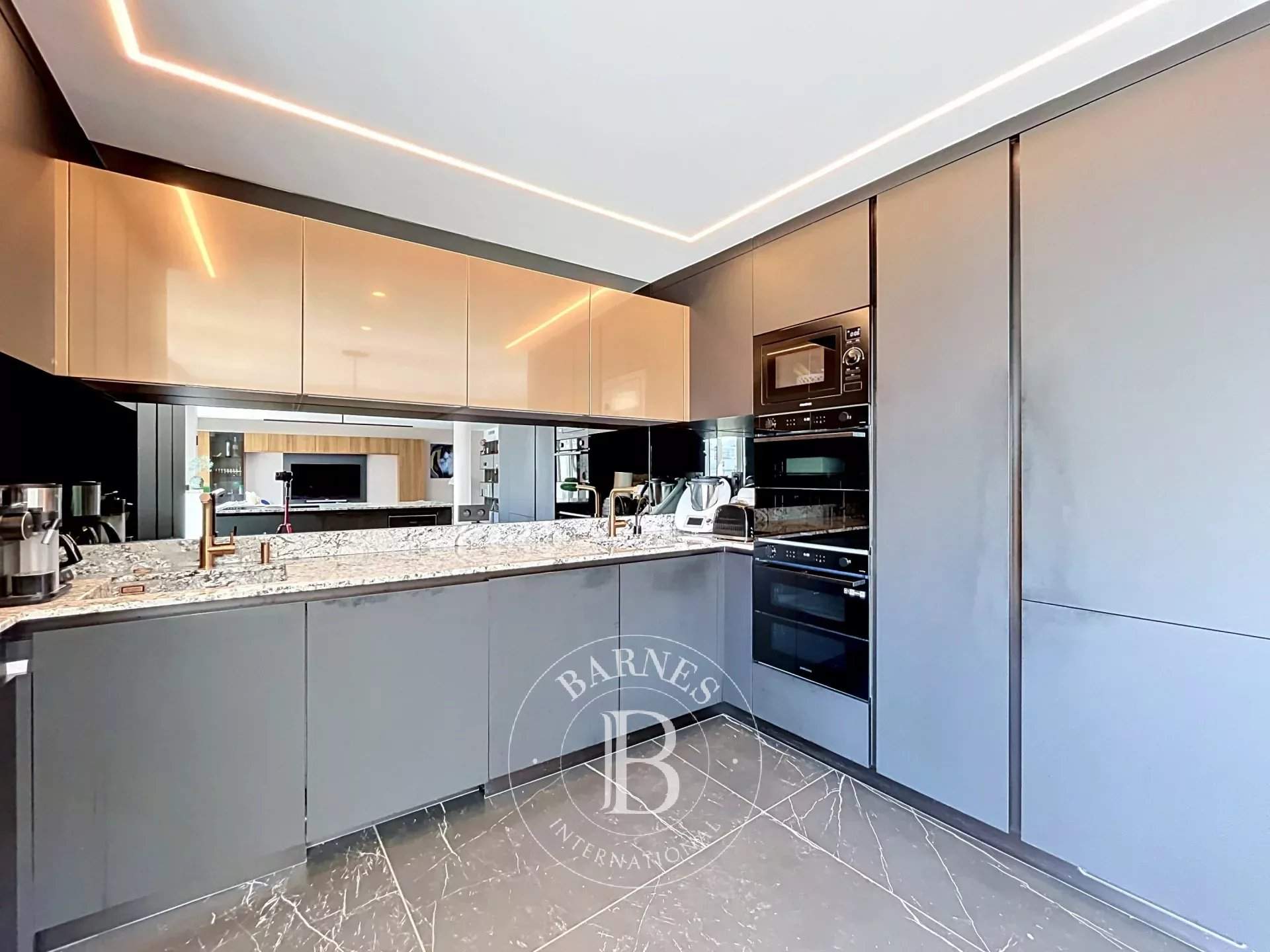 Levallois-Perret  - Piso 5 Cuartos 4 Habitaciones - picture 9