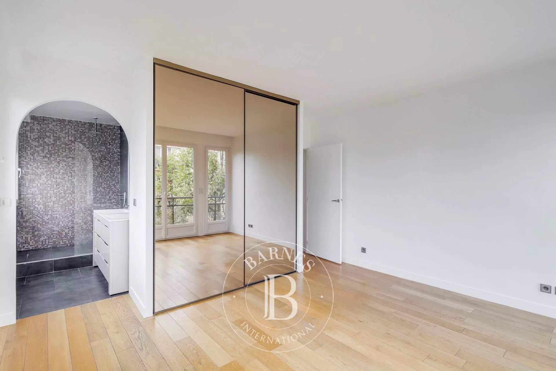 Neuilly-sur-Seine  - Apartment 3 Bedrooms - picture 9