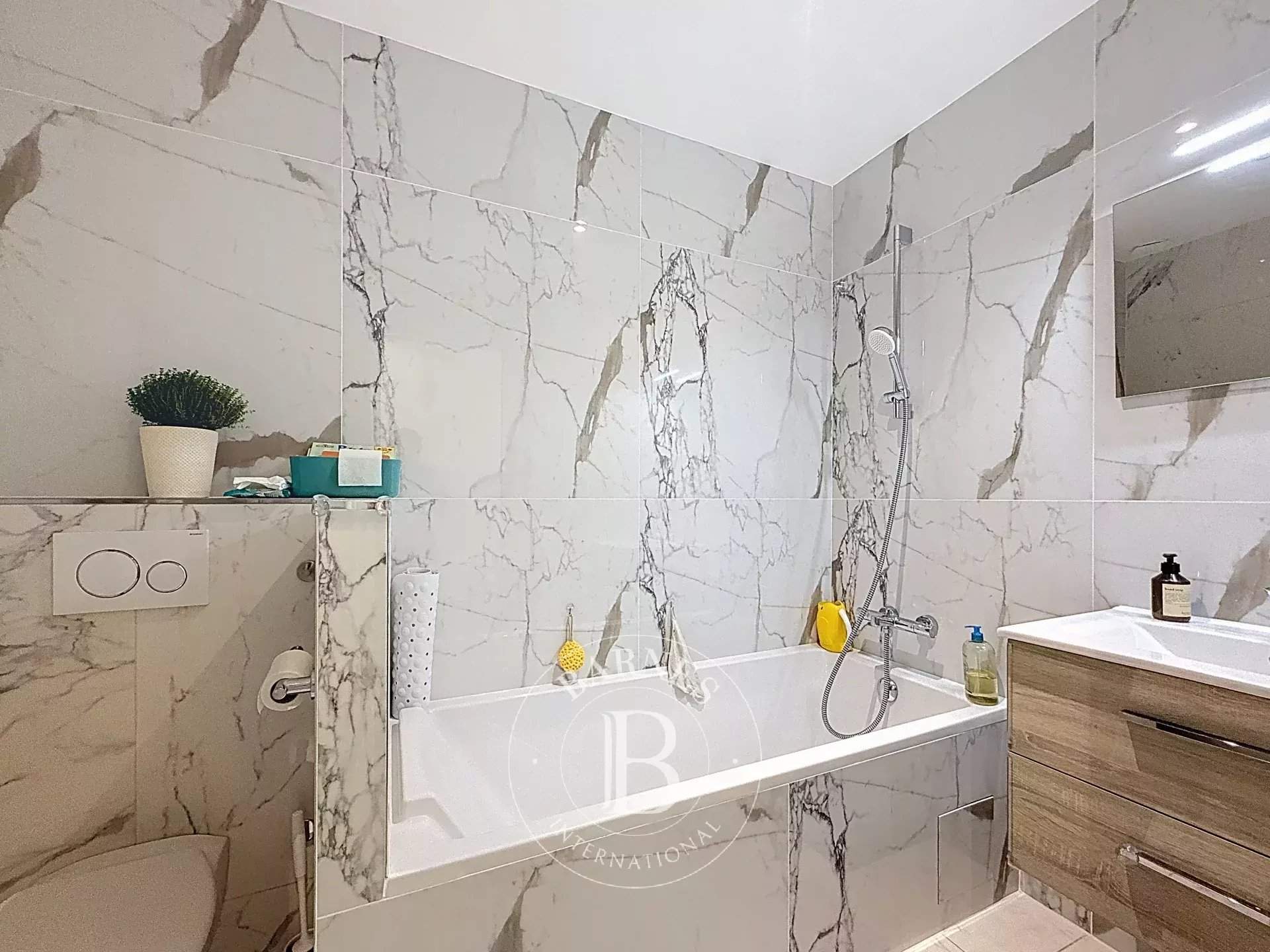 Neuilly-sur-Seine  - Appartement 6 Pièces 4 Chambres - picture 9
