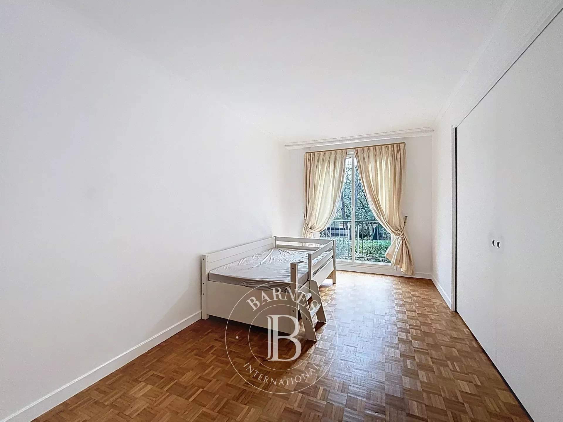 Neuilly-sur-Seine  - Piso 5 Cuartos 3 Habitaciones - picture 9