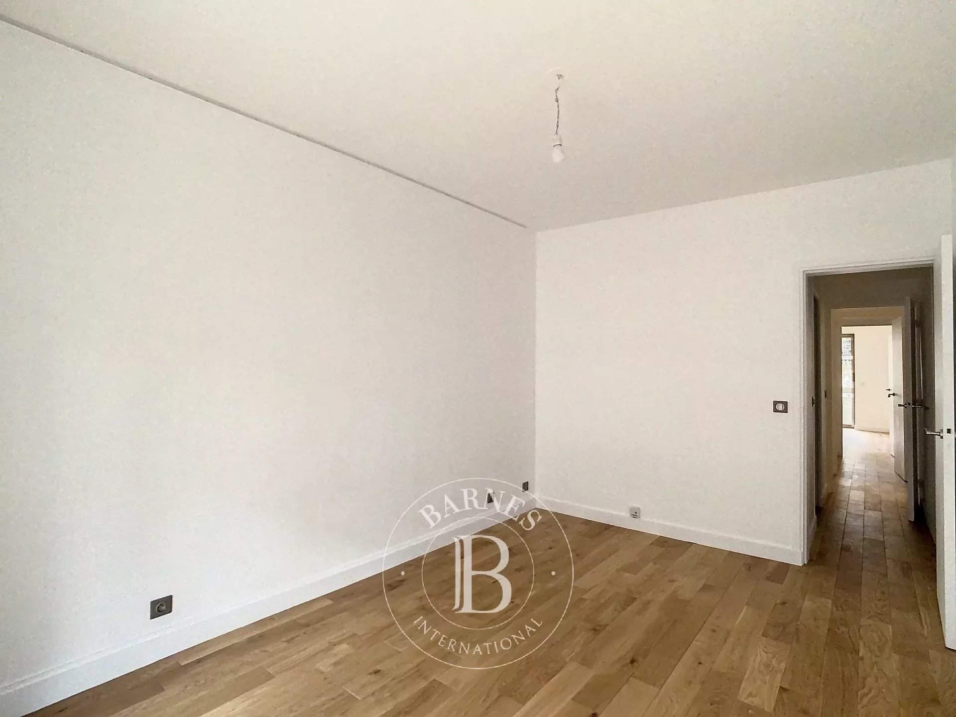 Neuilly-sur-Seine  - Appartement 3 Pi&egrave;ces 2 Chambres - picture 9