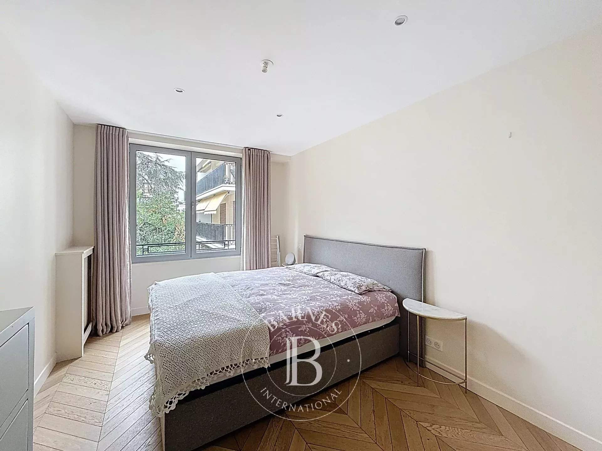 Neuilly-sur-Seine  - Apartment 4 Bedrooms - picture 7